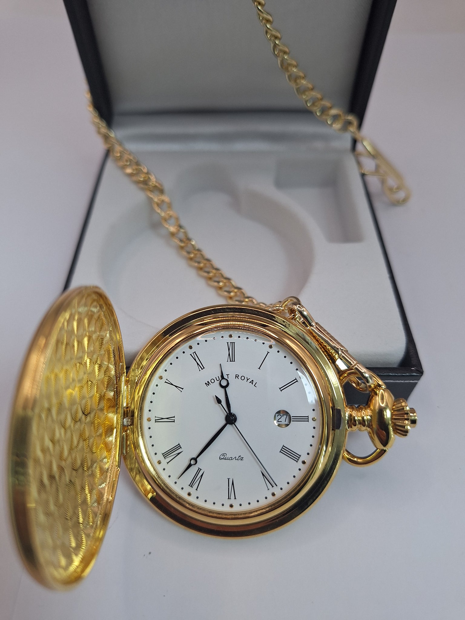 MOUNT ROYAL plain pocket watch