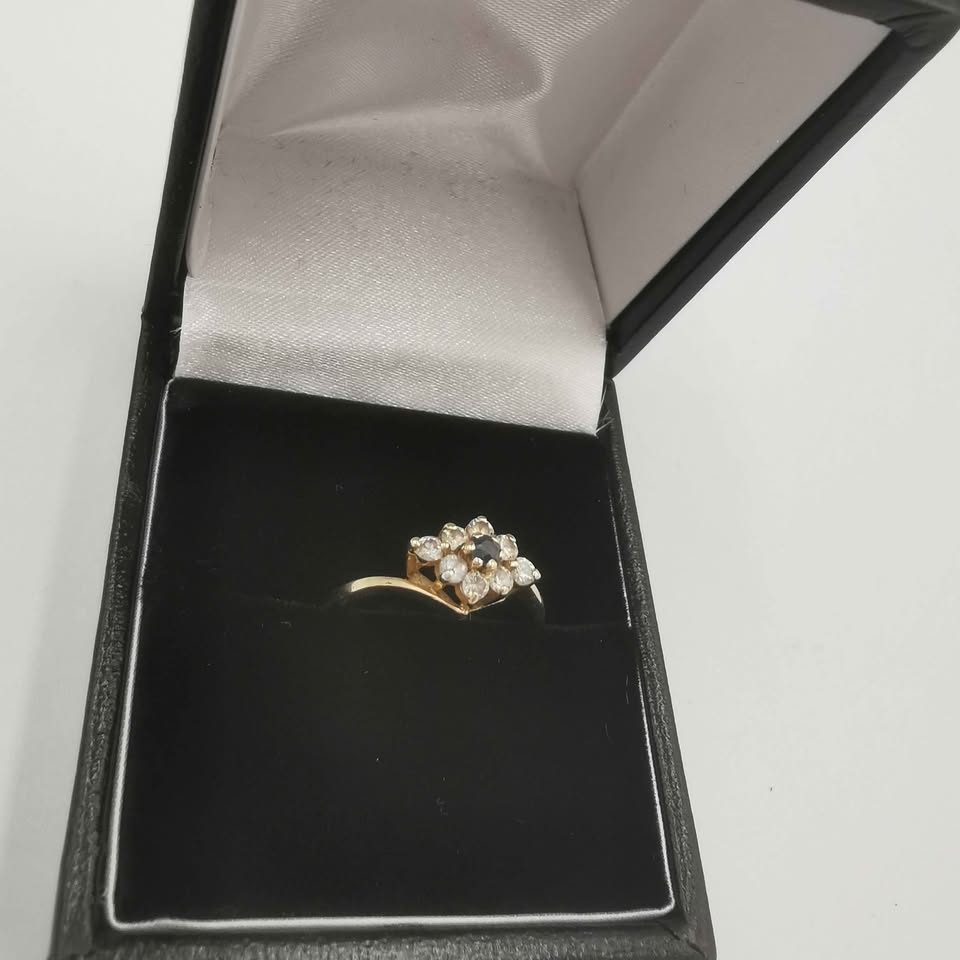 9ct Gold Ring Hallmarked 1.3g Size L **Hallmarked & Tested**