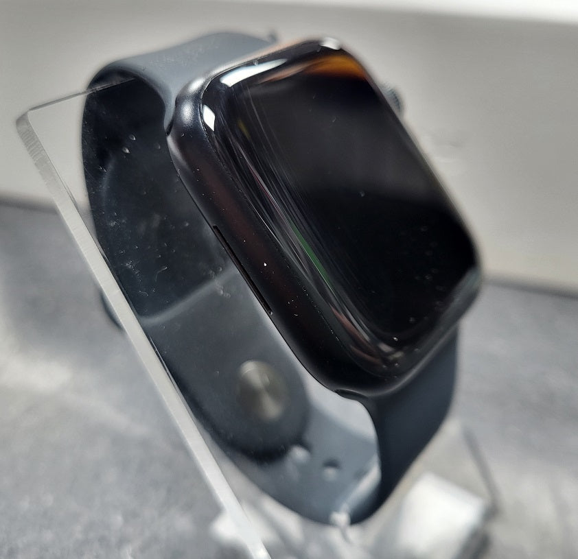 Watch Series 8 (Cel) With S/M + M/L Strap - Midnight Aluminium - 45mm - Boxed - Battery Helath 89%