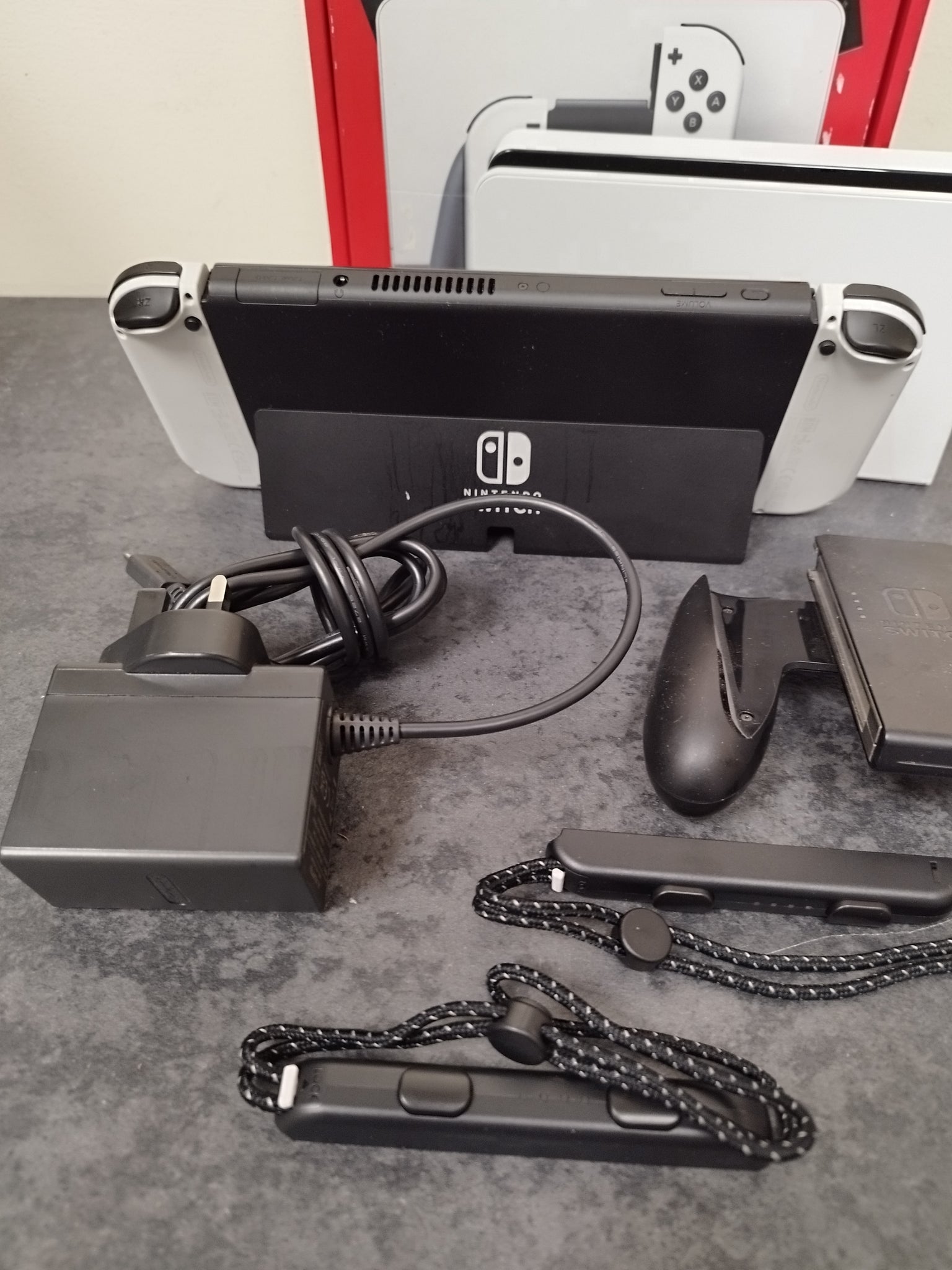 Nintendo Switch OLED - White