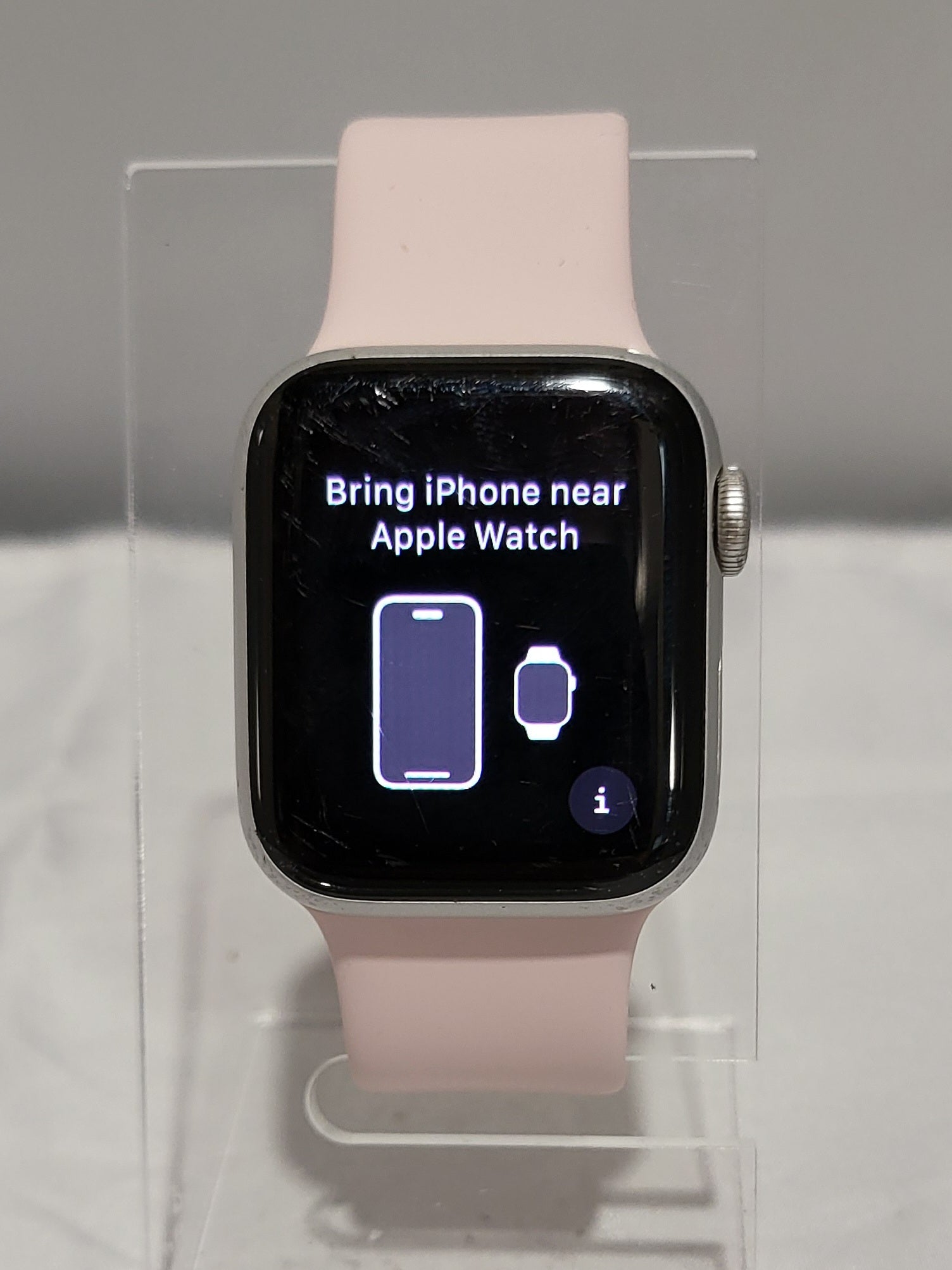 Apple Watch SE 2nd Gen (GPS) , Starlight Aluminium, 40mm with Pink Band