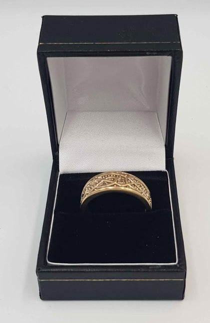 9ct yellow gold ring 6.3g size U boxed & HALLMARKED