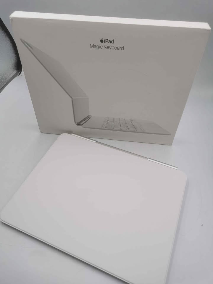 Apple Magic Keyboard A3340 For IPad Air 13