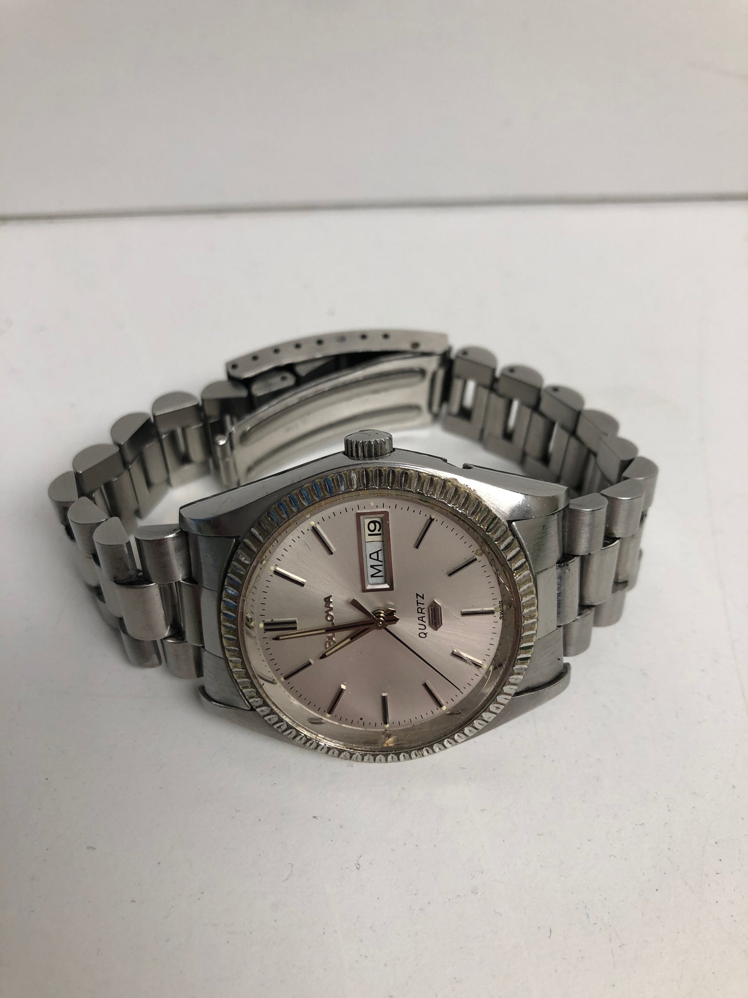 Bulova Professional Quartz 93181 Date Vintage