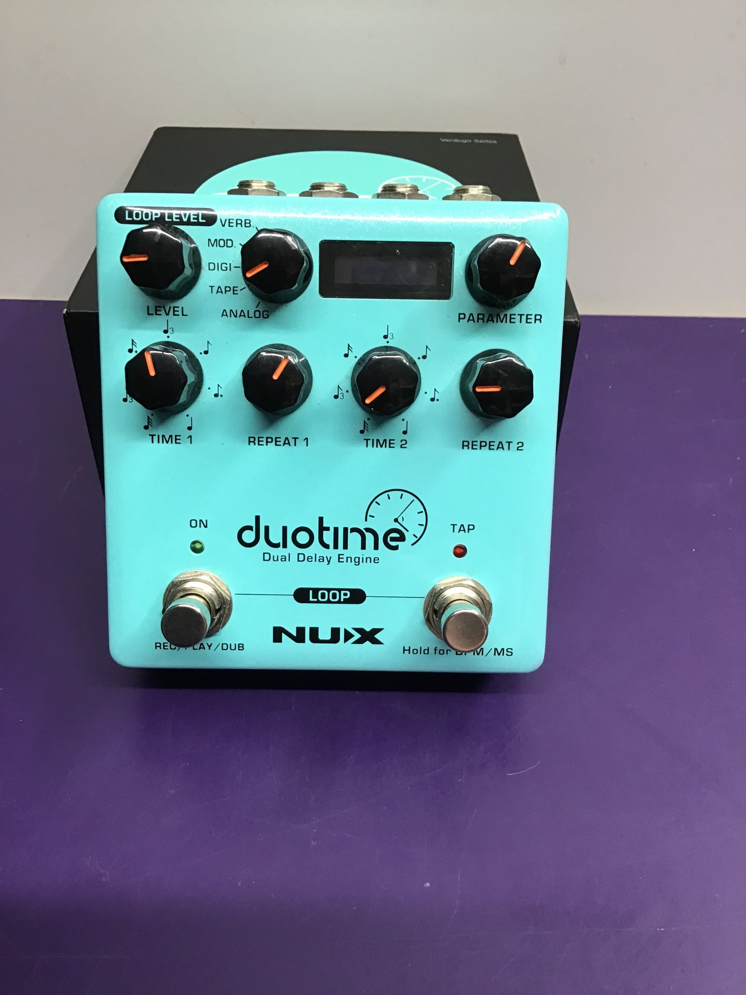 NUX Duotime Stereo Delay Pedal with Independent Time