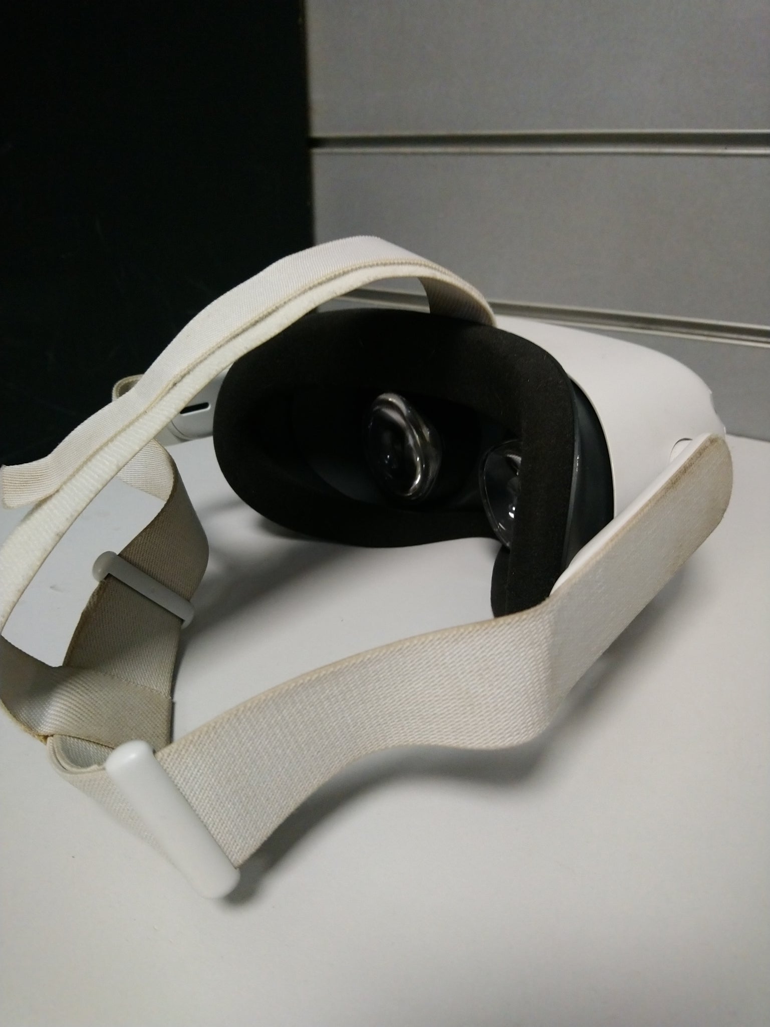Meta - Quest 2 Advanced All-in-One Virtual Reality Headset - 128GB