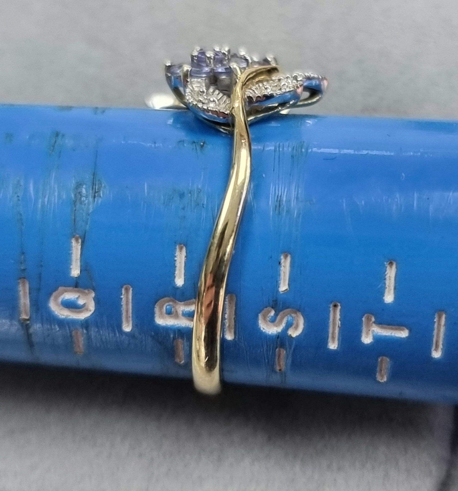 9ct Gold Diamond + Amethyst Size "R"