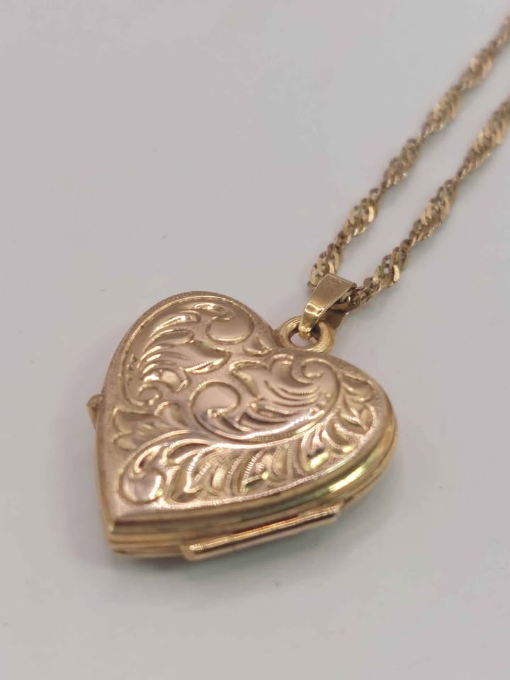 (9ct 375 Hallmarked&Tested), Gold Chain With "I love you" Pendant Locket, Weight: 4.25g, 26" Length