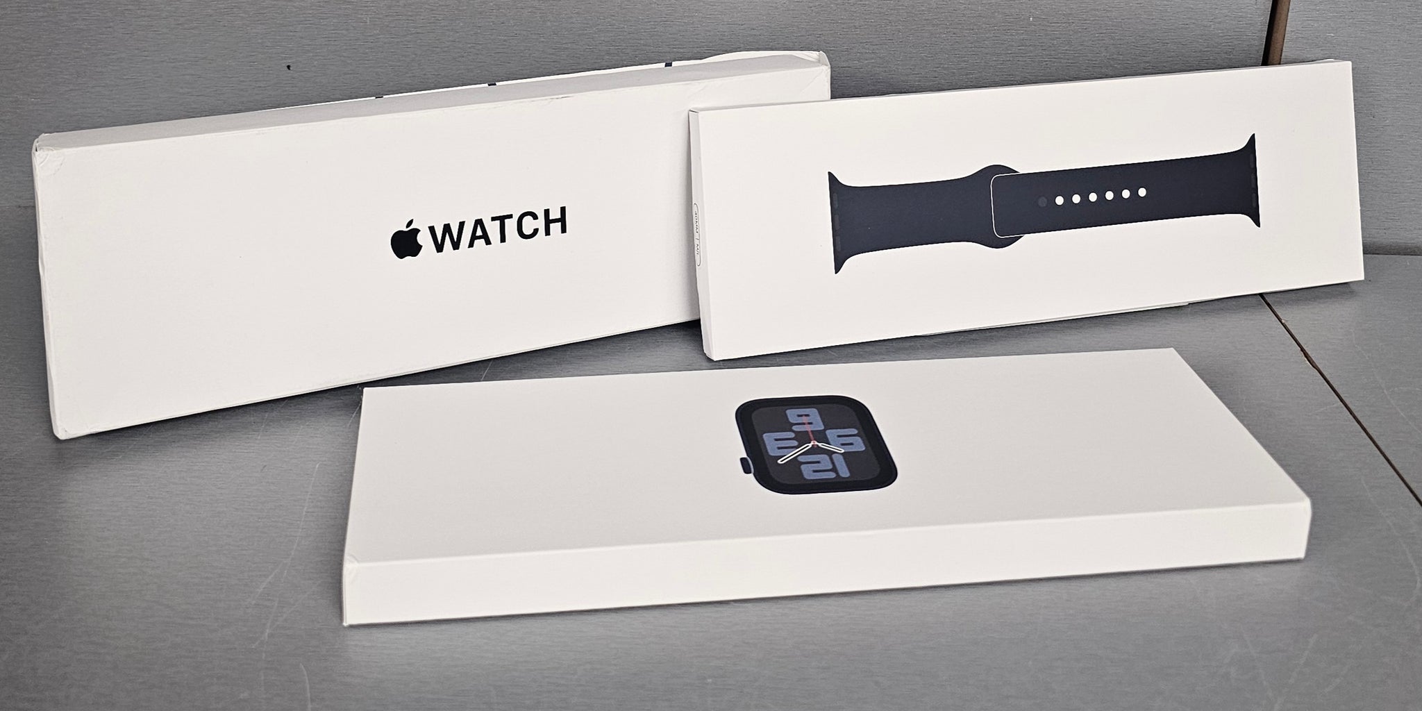 APPLE Watch SE (Gen 2) Cellular - 40 mm Midnight Aluminium Case with Midnight Sport Band, M/L