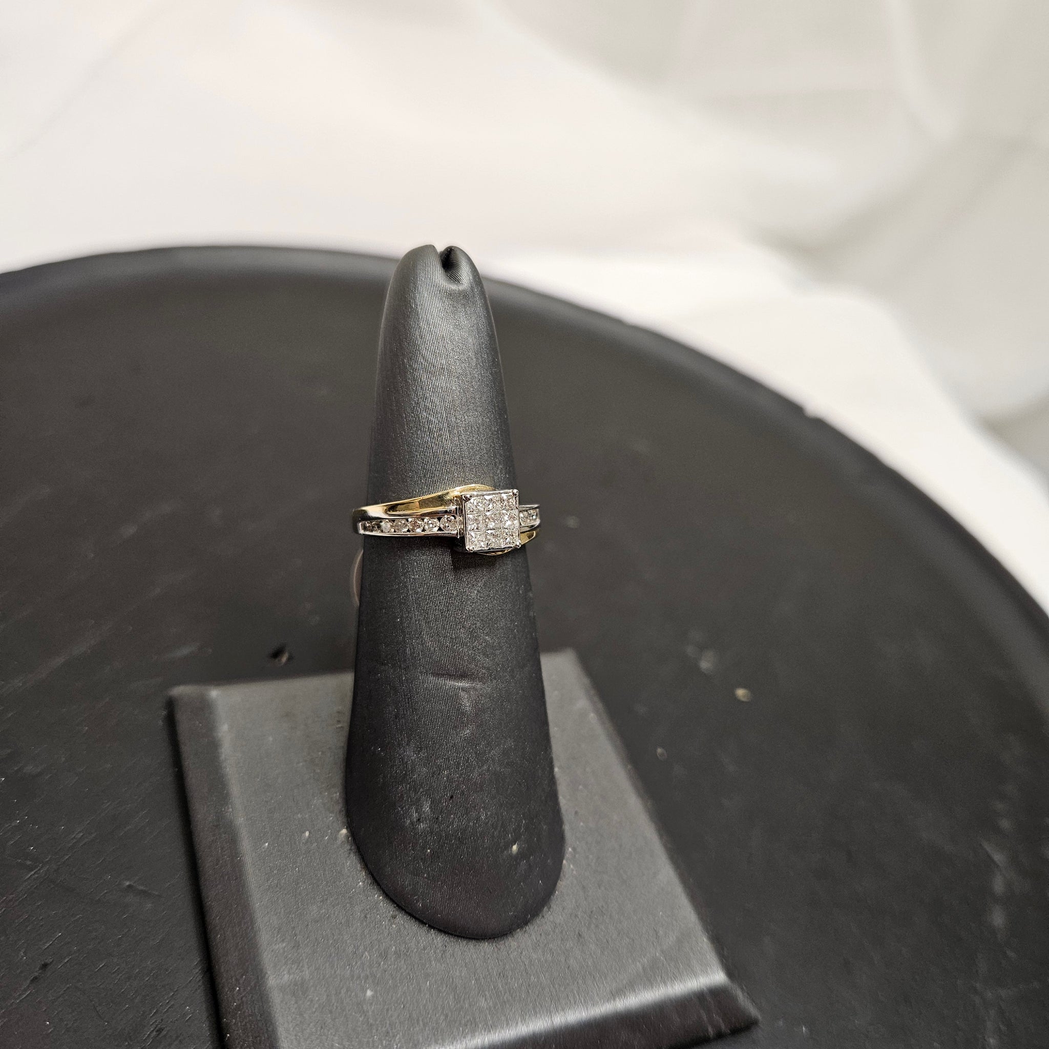 18ct Yellow Gold .5 Diamond Ring