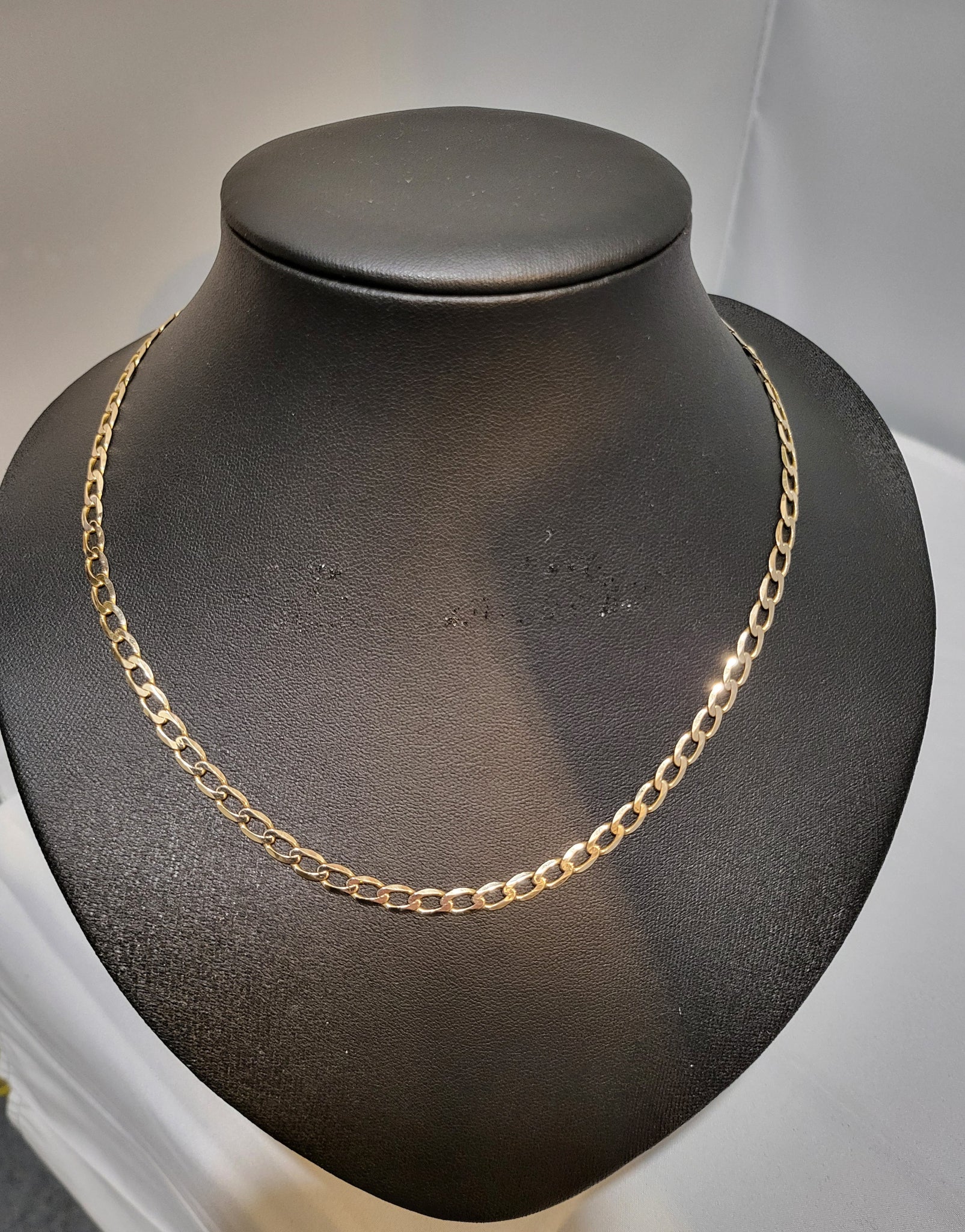 9ct Yellow Gold Flat Curb Link Chain - 18" - 9G