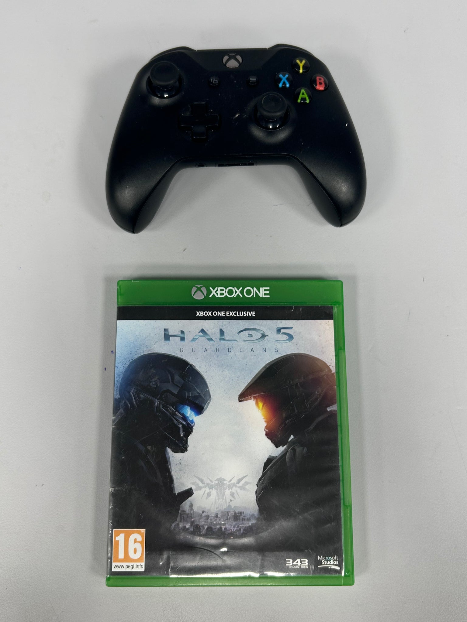 Xbox One S 1TB HALO 5 GUARDIANS Package
