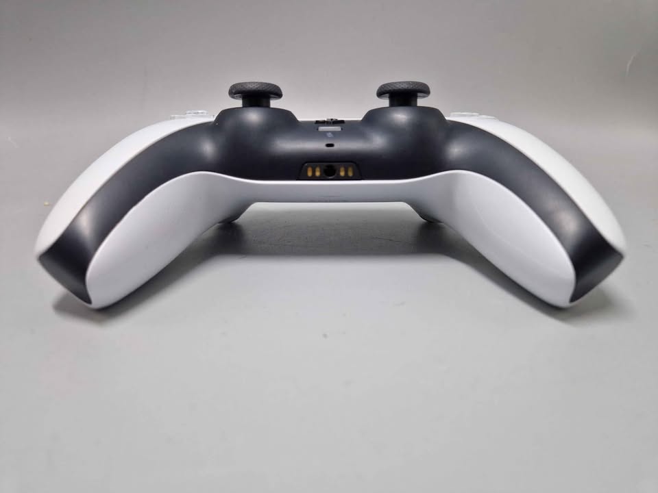 Playstation 5 Official Dualsense Controller- white