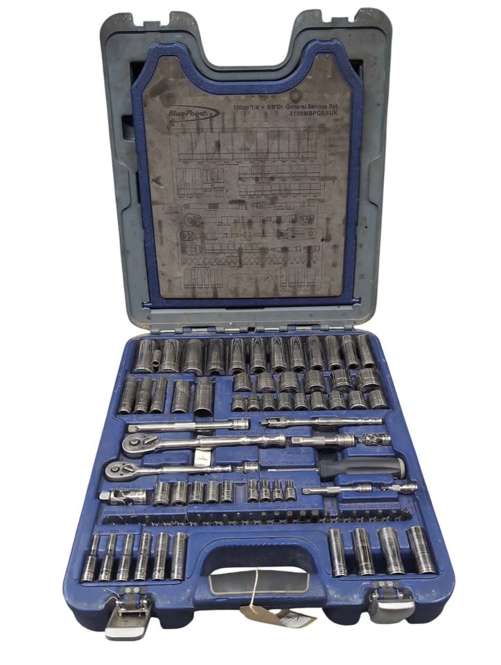 · Blue Point by snap on 100 pcs General Service Kit Socket Set (2100MBPGSSUK) (Missing One Latch)