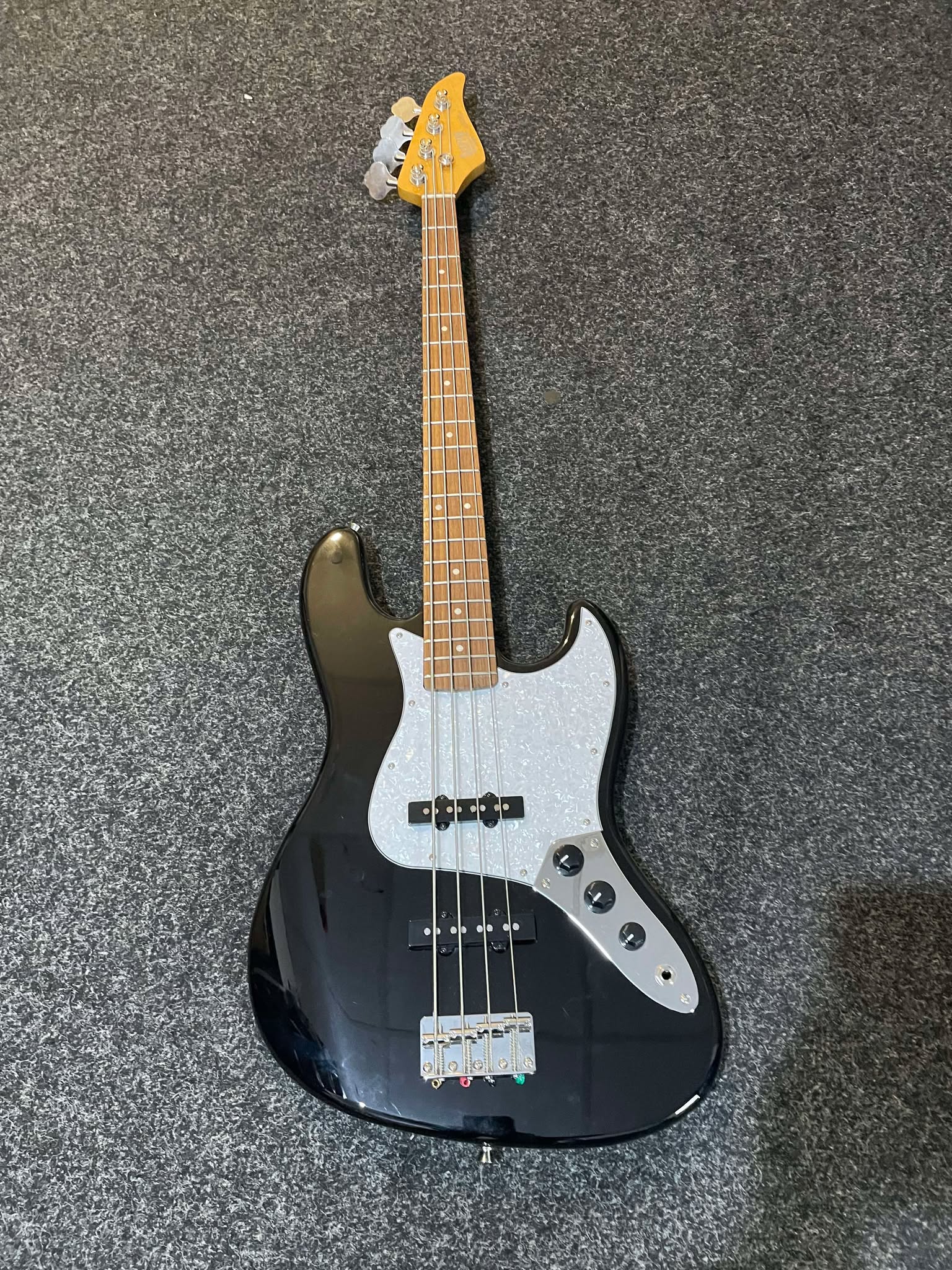 SCEPTRE DESOTO BASS