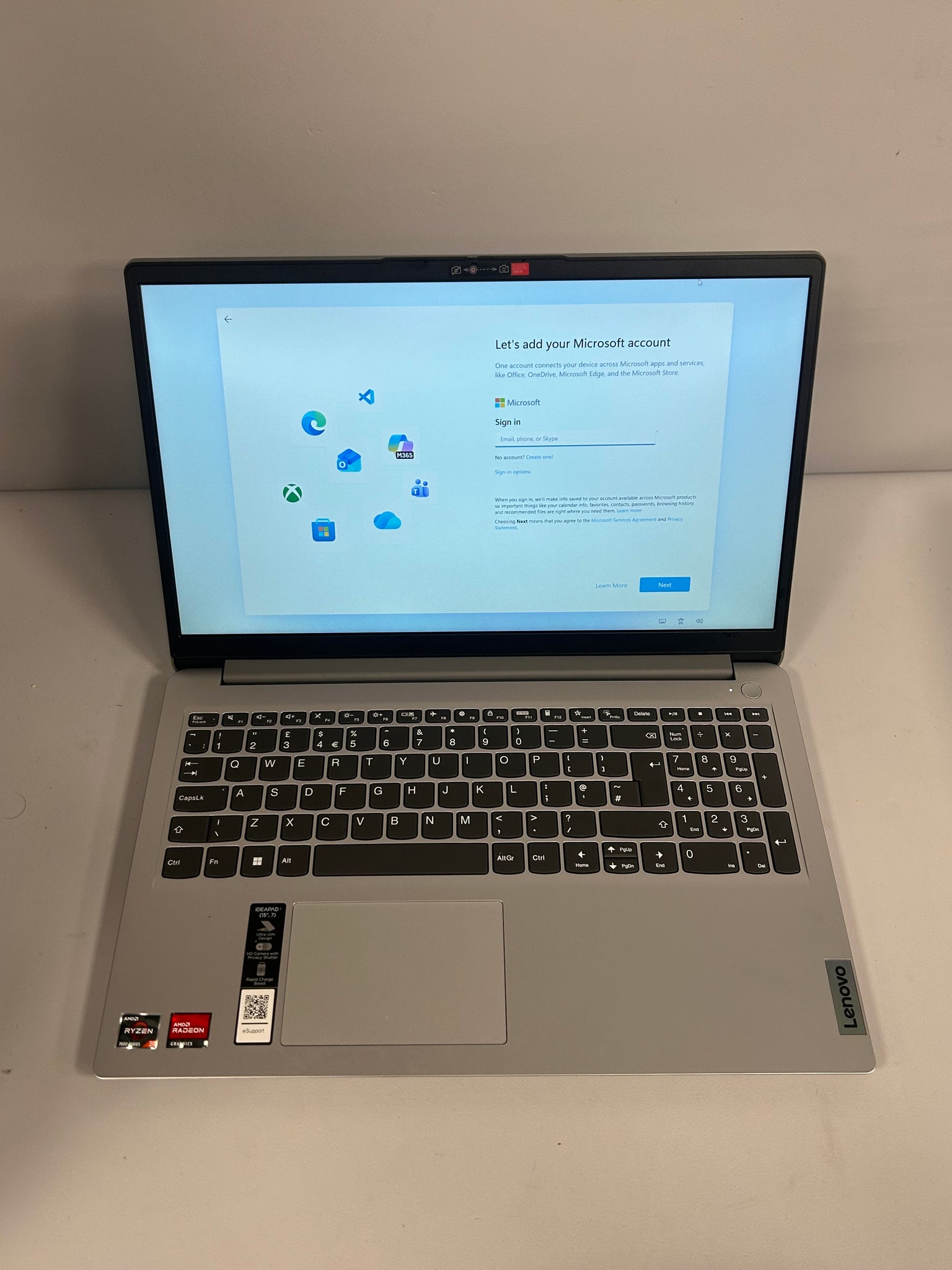 Lenovo Ideapad 1