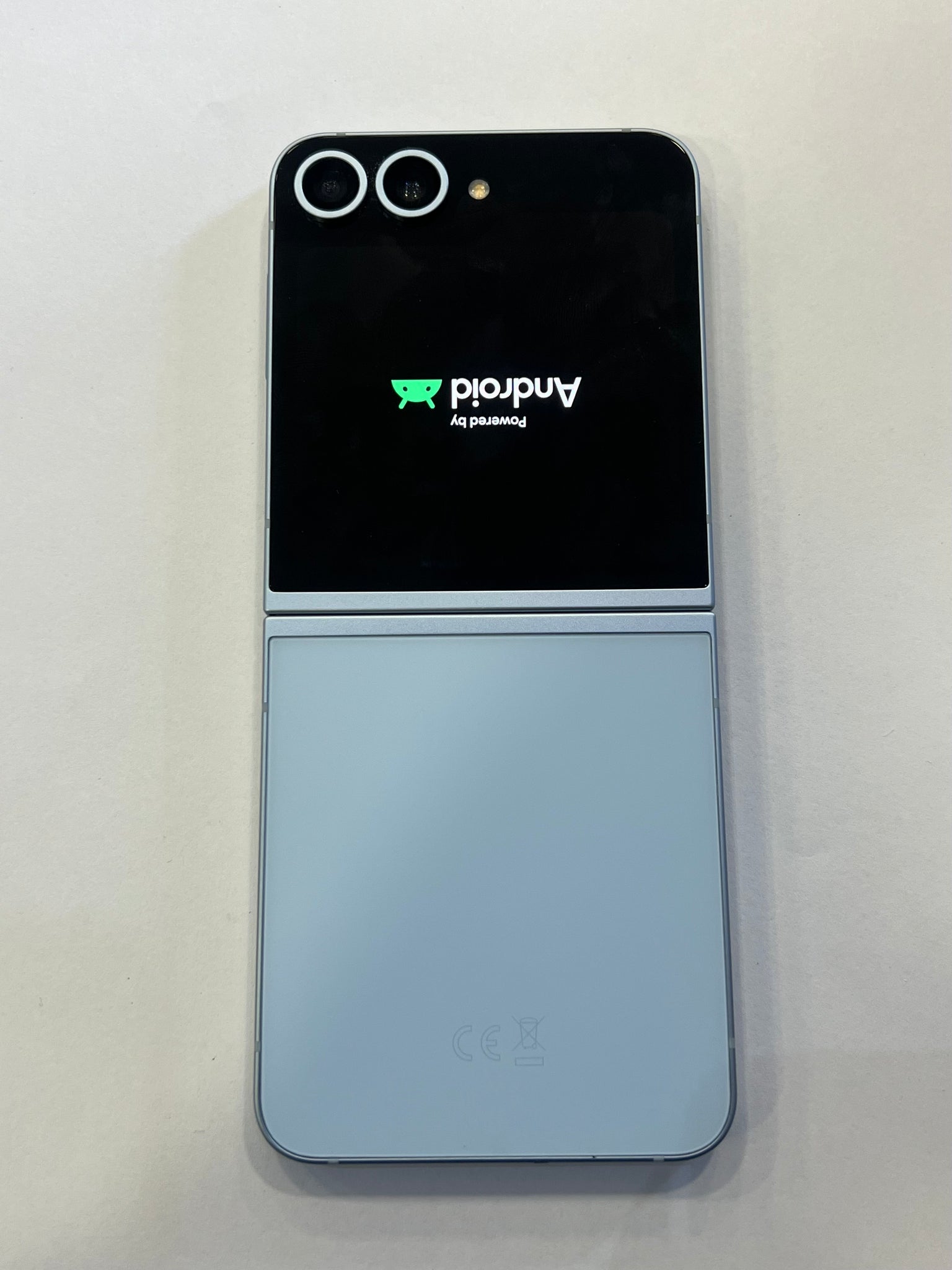 Samsung Galaxy Z Flip6 - 256GB - Blue