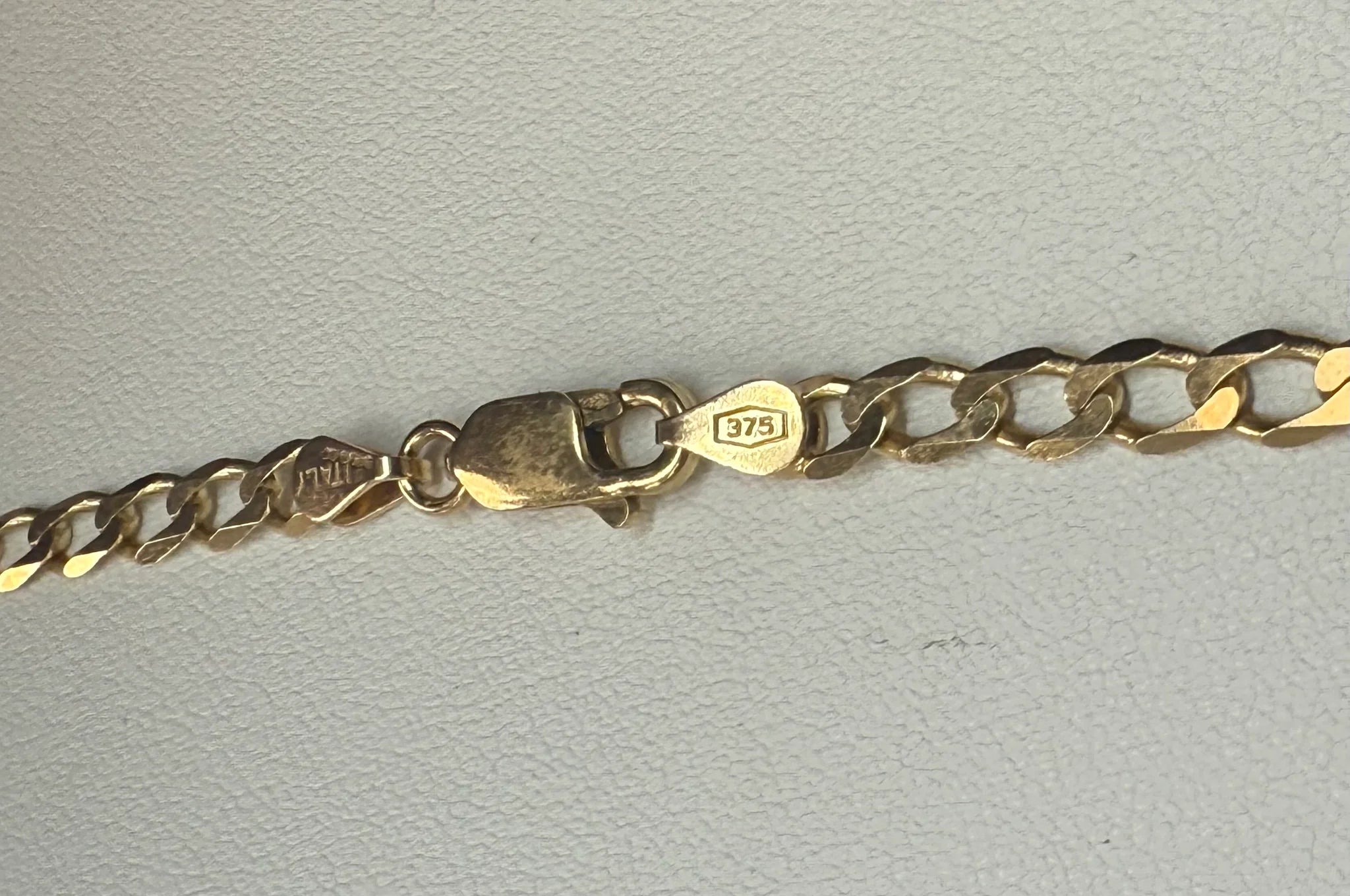 9ct yellow gold curb chain 24"