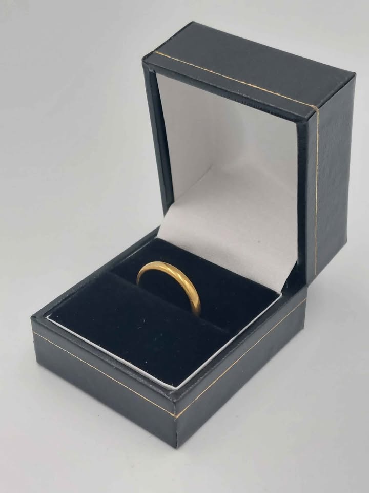 (22ct Hallmarked&Tested), Gold Band Ring, 3.2G, Size K