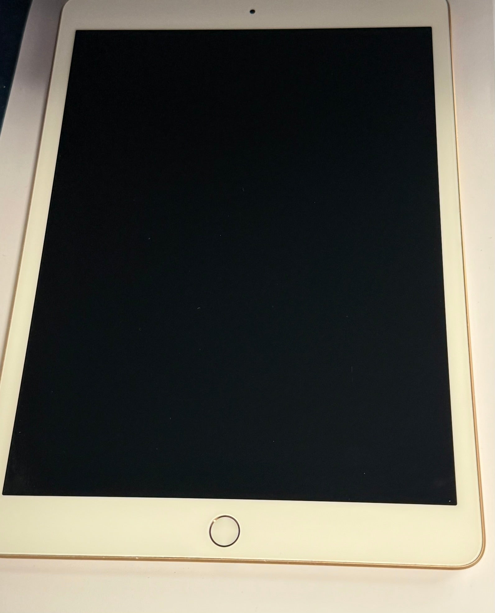 ipad 7th generation 32gb model: a2197