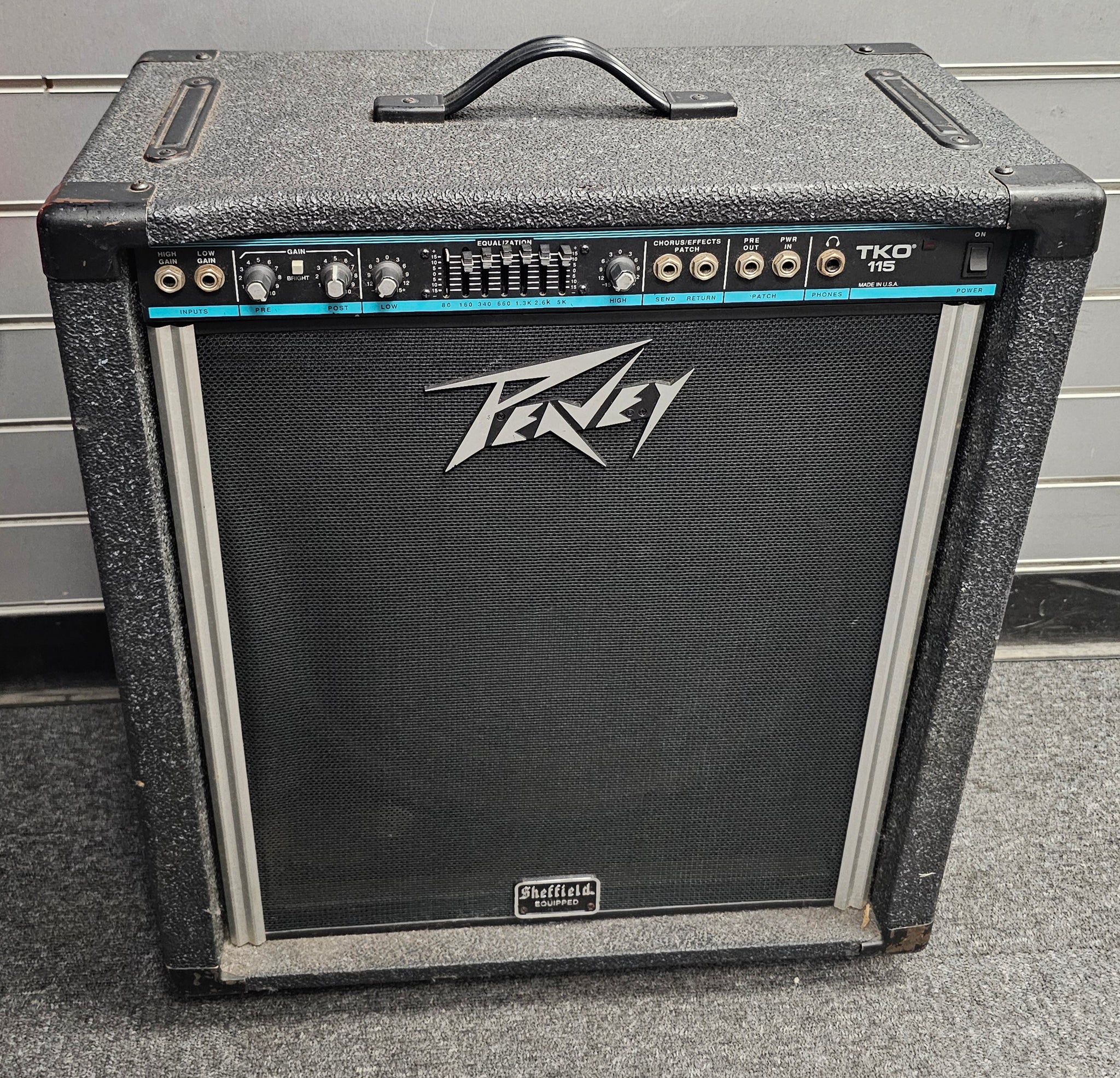 Peavey TKO 115 bass amplifier **Collection Only**