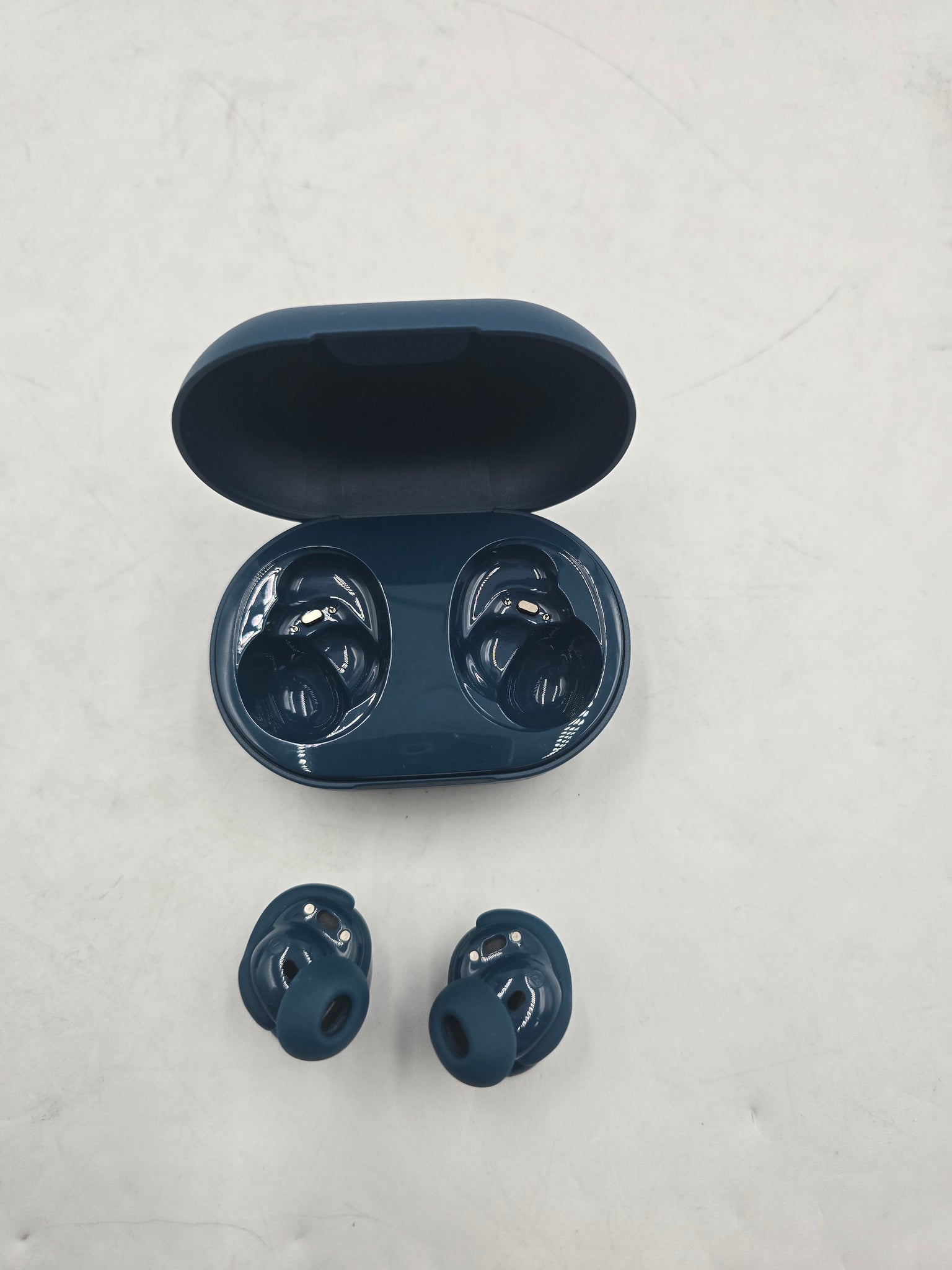 Bose QuietComfort Wireless Bluetooth Noise-Cancelling Earbuds boxed