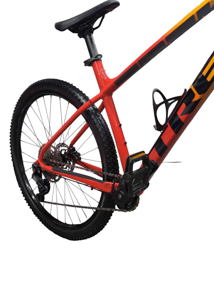 Trek Marlin 7 Hardtail Mountain Bike Orange & Red - 29" Wheel - 19" Frame - 10 Speed