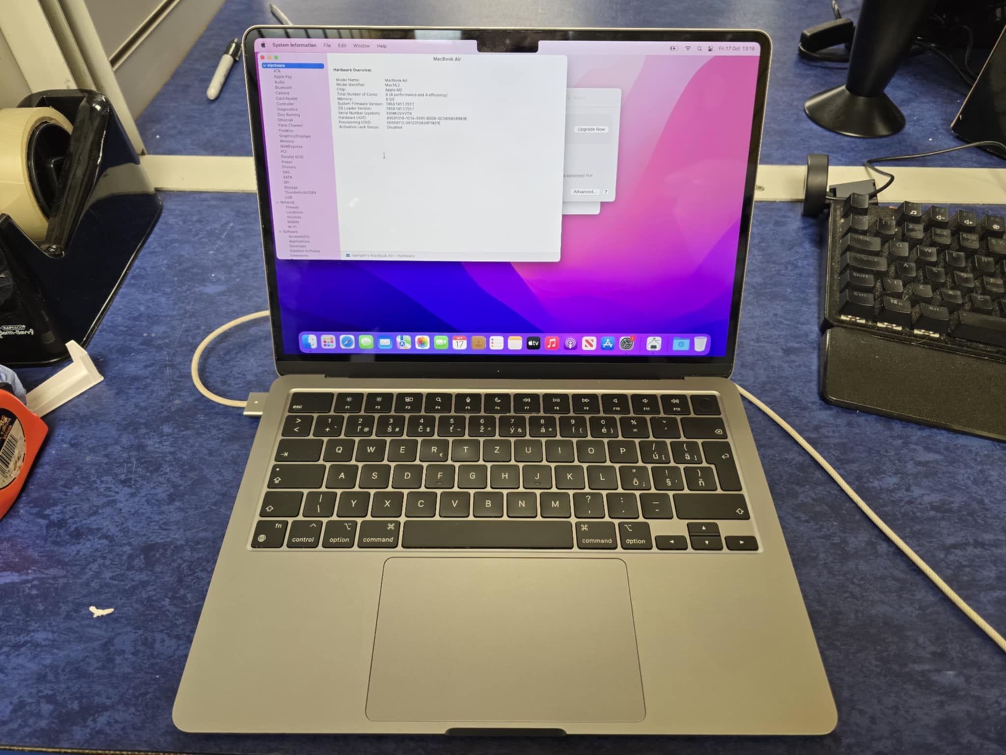MacBook Air 14,2 M2 (8-CPU 8-GPU) 8GB Ram 256GB SSD 13" Midnight