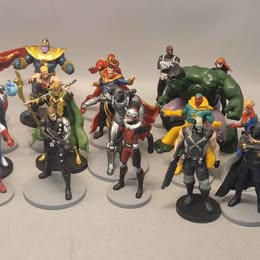 Marvel figures Hulk, Iron Man, Ant man, Loki, Dr Strange ECT 20 FIGUIRS IN TOTAL