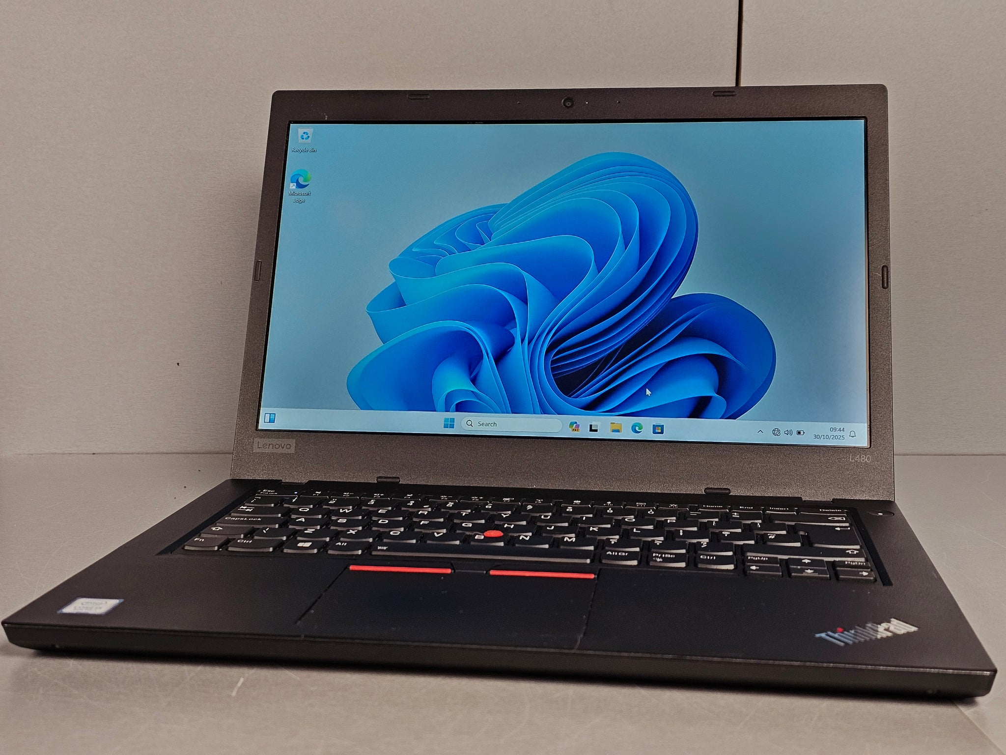 Lenovo ThinkPad L480 - 14" - Intel Core i3 - 8130U - 8 GB RAM - 256 GB SSD - 4G LTE