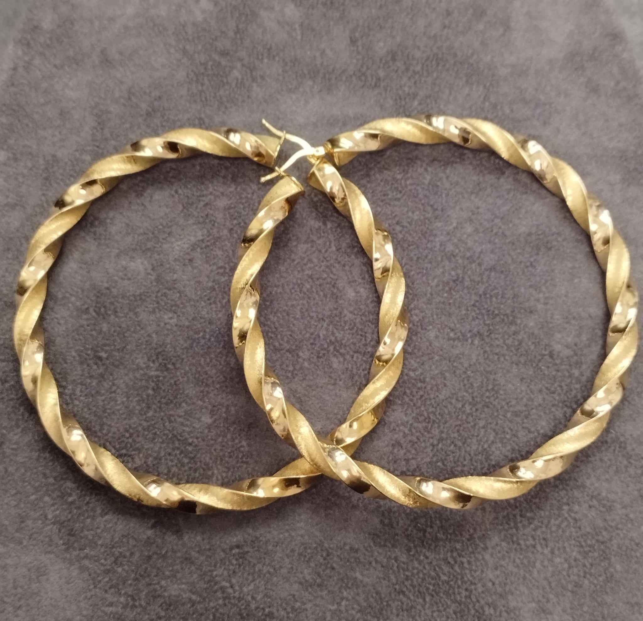 9ct Yellow Gold Large Twisted Hoop Earrings – Large 80mm
