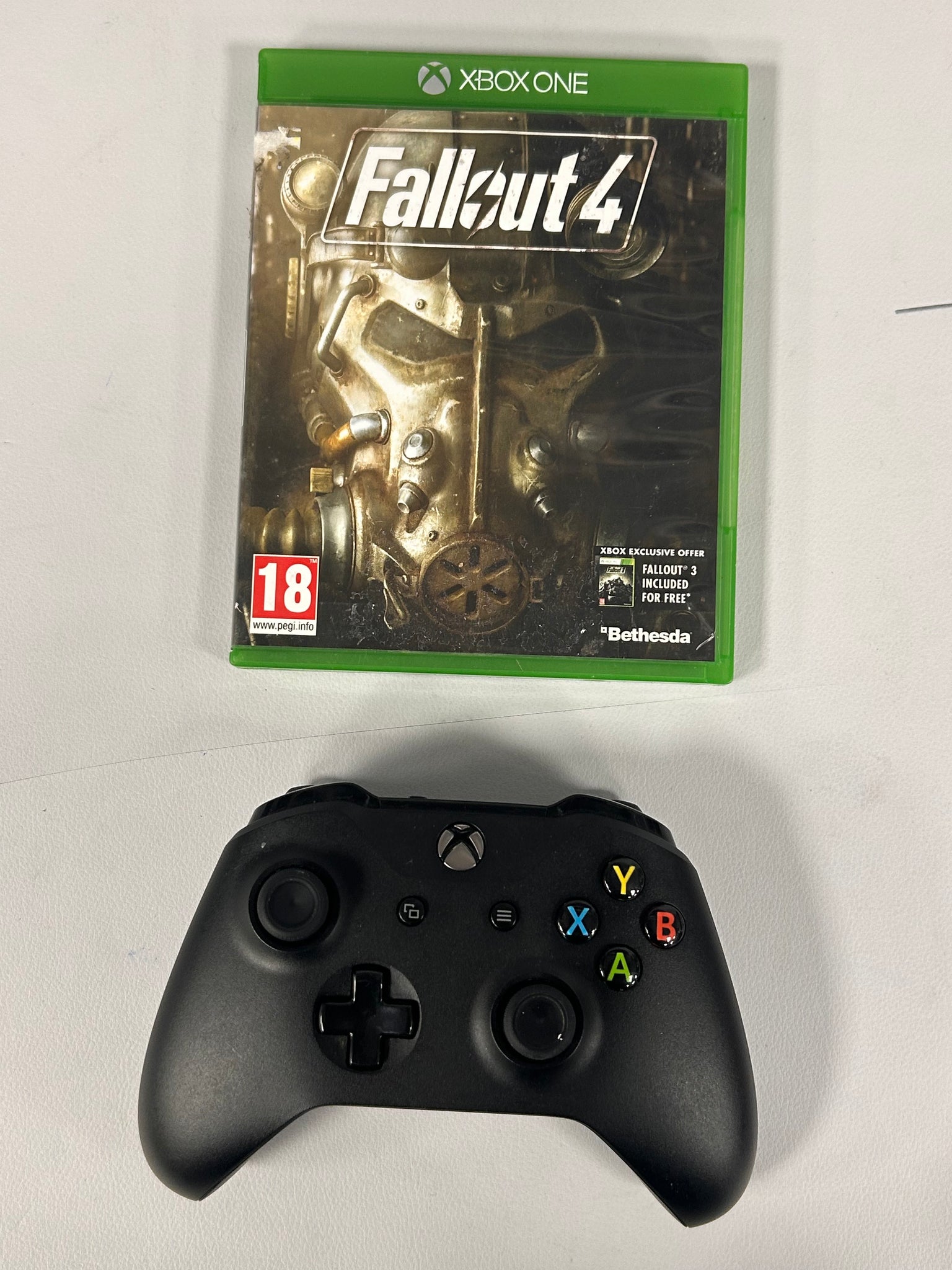 Xbox ONE X 1TB Package