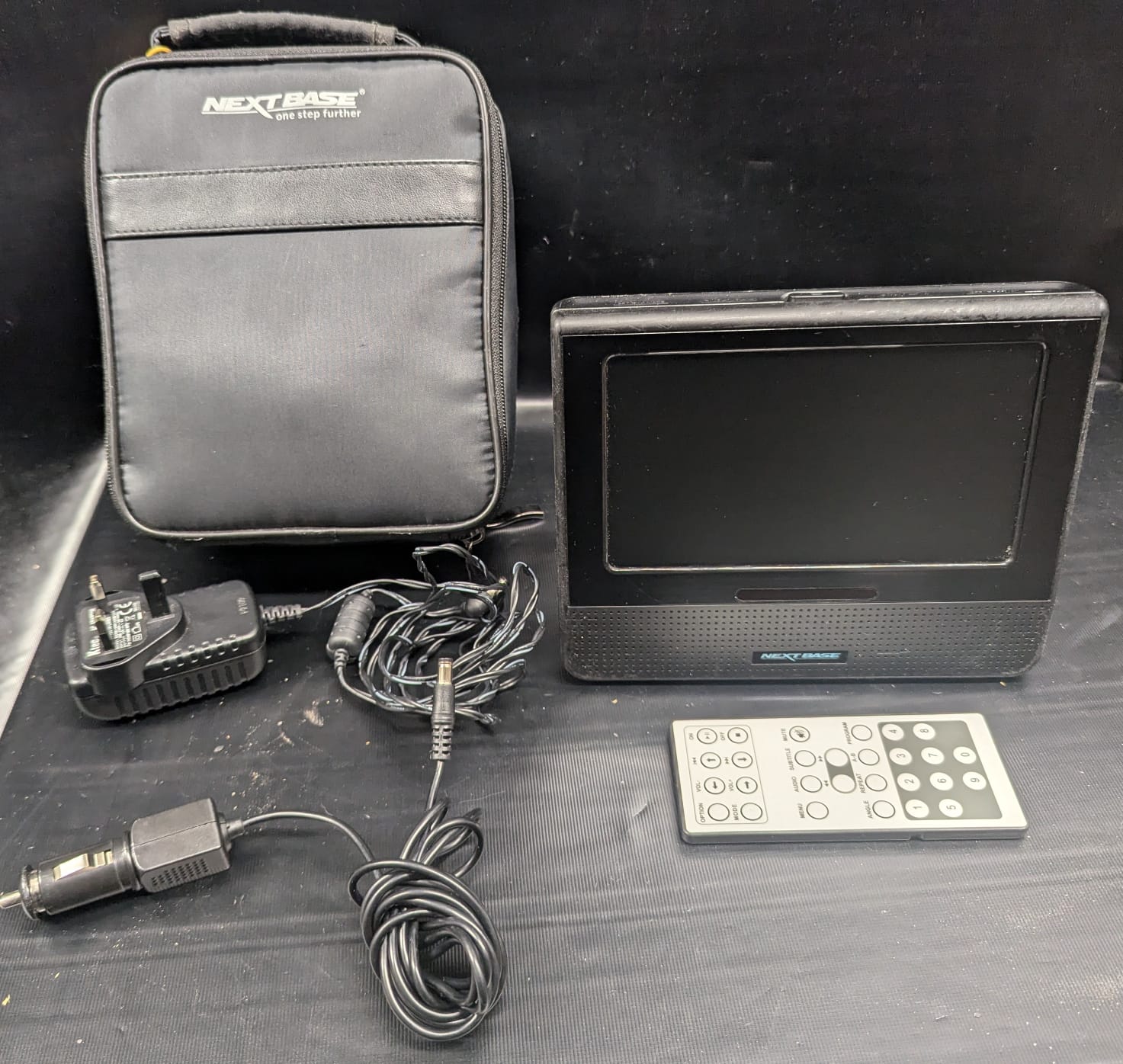 ***SALE*** Next Base Click 7 in car DVD Player with carry case Region 1