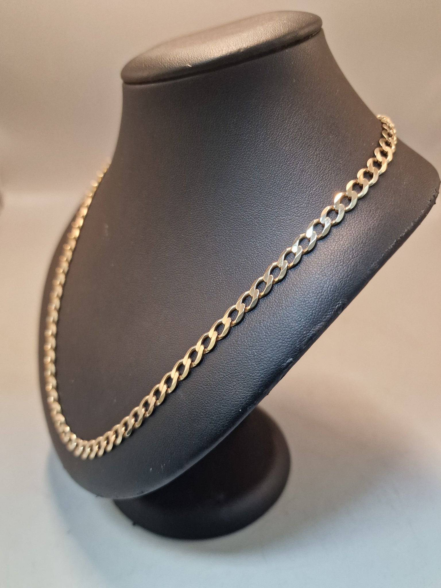 Gold Necklace 375 9ct 13.6G 18'' in Length