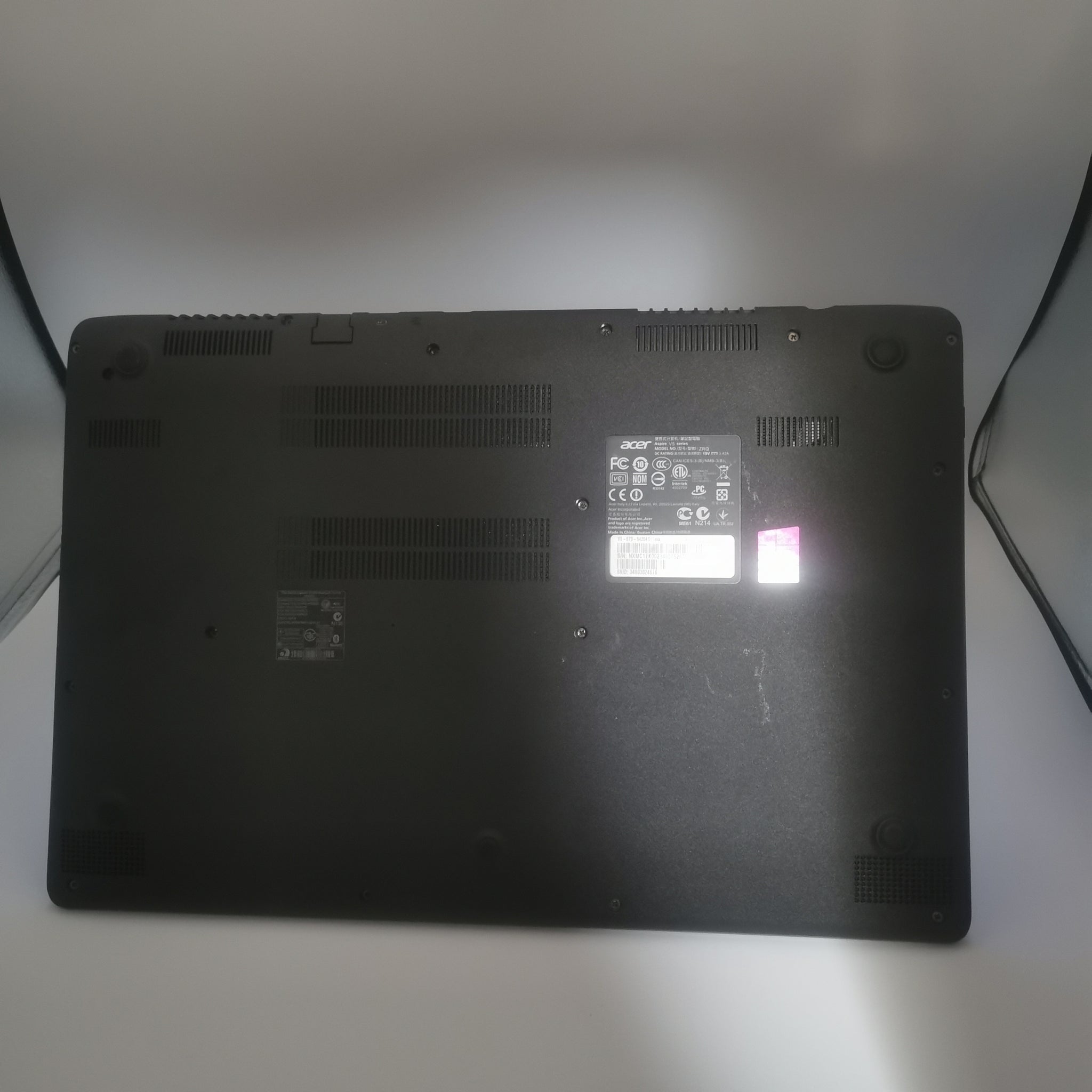 Acer V5-573 i5-4200U 4GB Ram 250GB SSD 15" Screen Windows 10