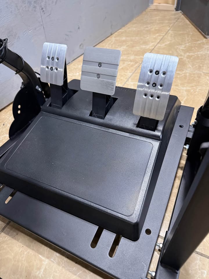 thrustmaster t300 fanatec pedals GT WHEELS & PEDALS, WITH FOLDABLE STAND (PS5/PS4/PS3/PC) Complete in Box?:Genesis Cartridge Only Stevens mans Category:Gravel Bikes_120 kg Take control of your