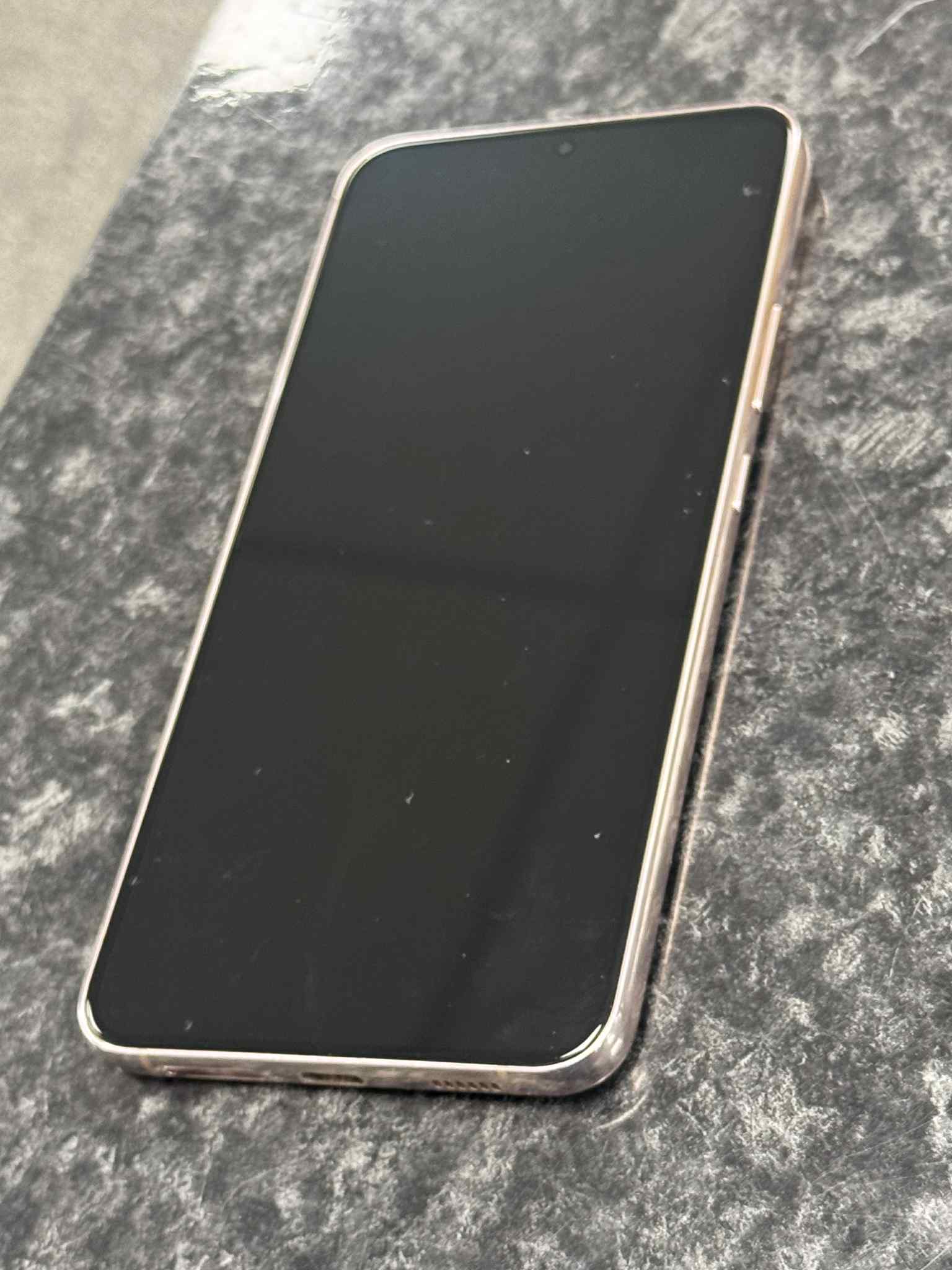 Samsung Galaxy S22+ - Unlocked, 128GB