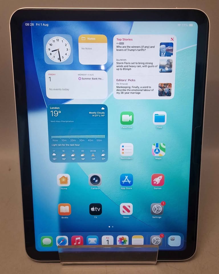 Apple iPad 10th Gen (A2696) 10.9" 64GB - Silver, Wifi