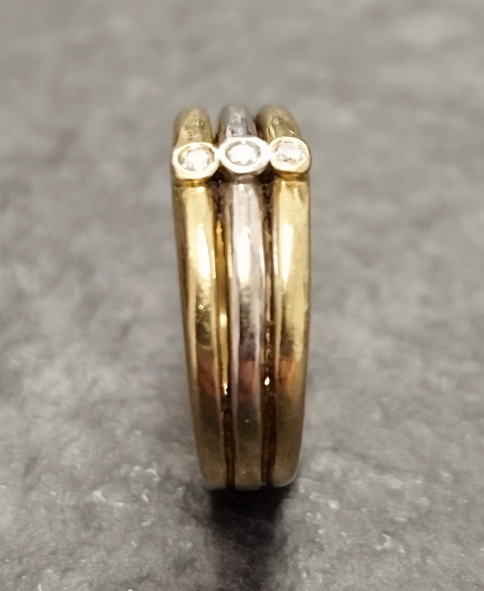 14ct Yellow & White Gold Band Ring with 3 Bezel Set Stones - Size N
