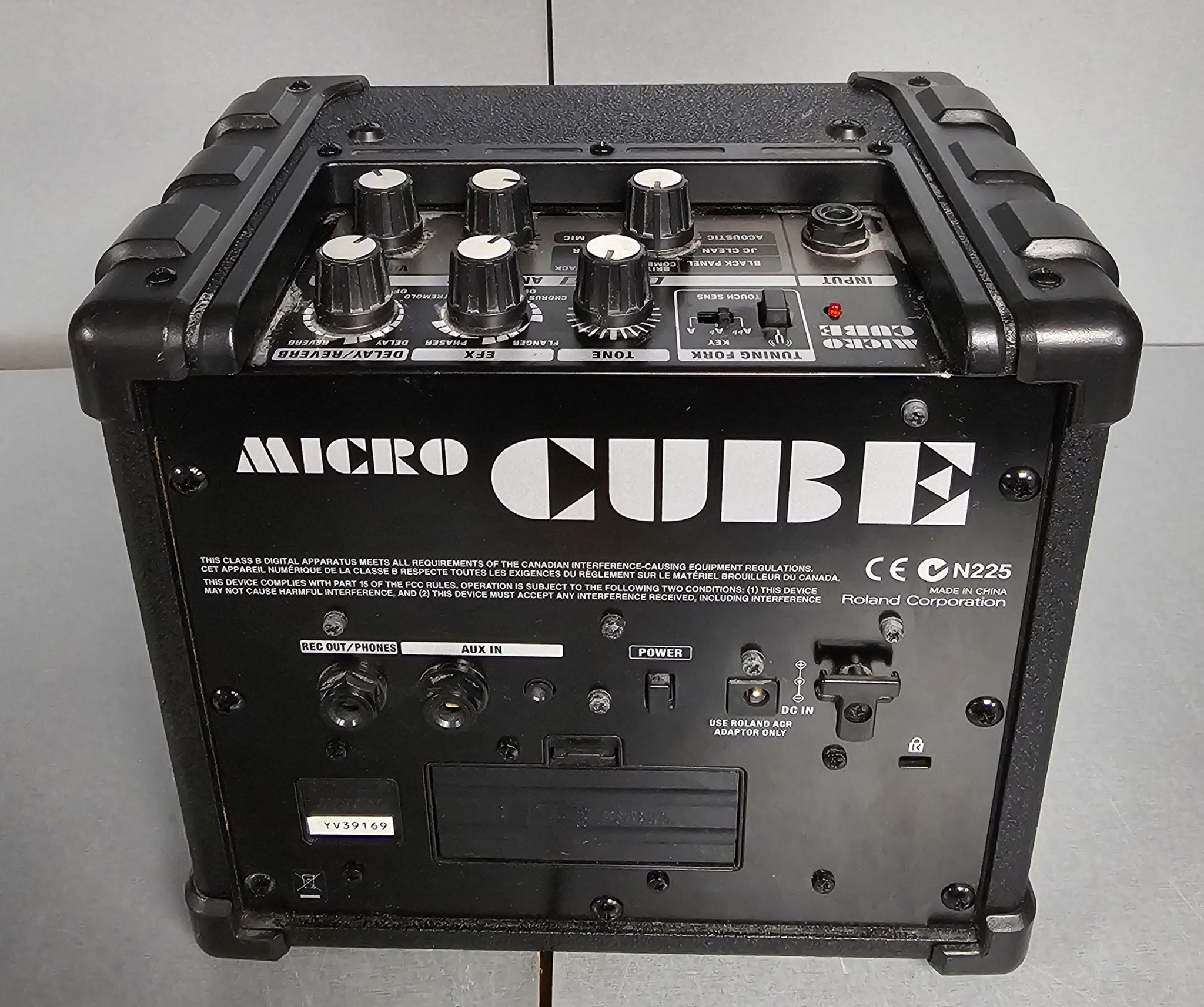 Roland Micro Cube 2-Watt 1x5" Guitar Combo Amp