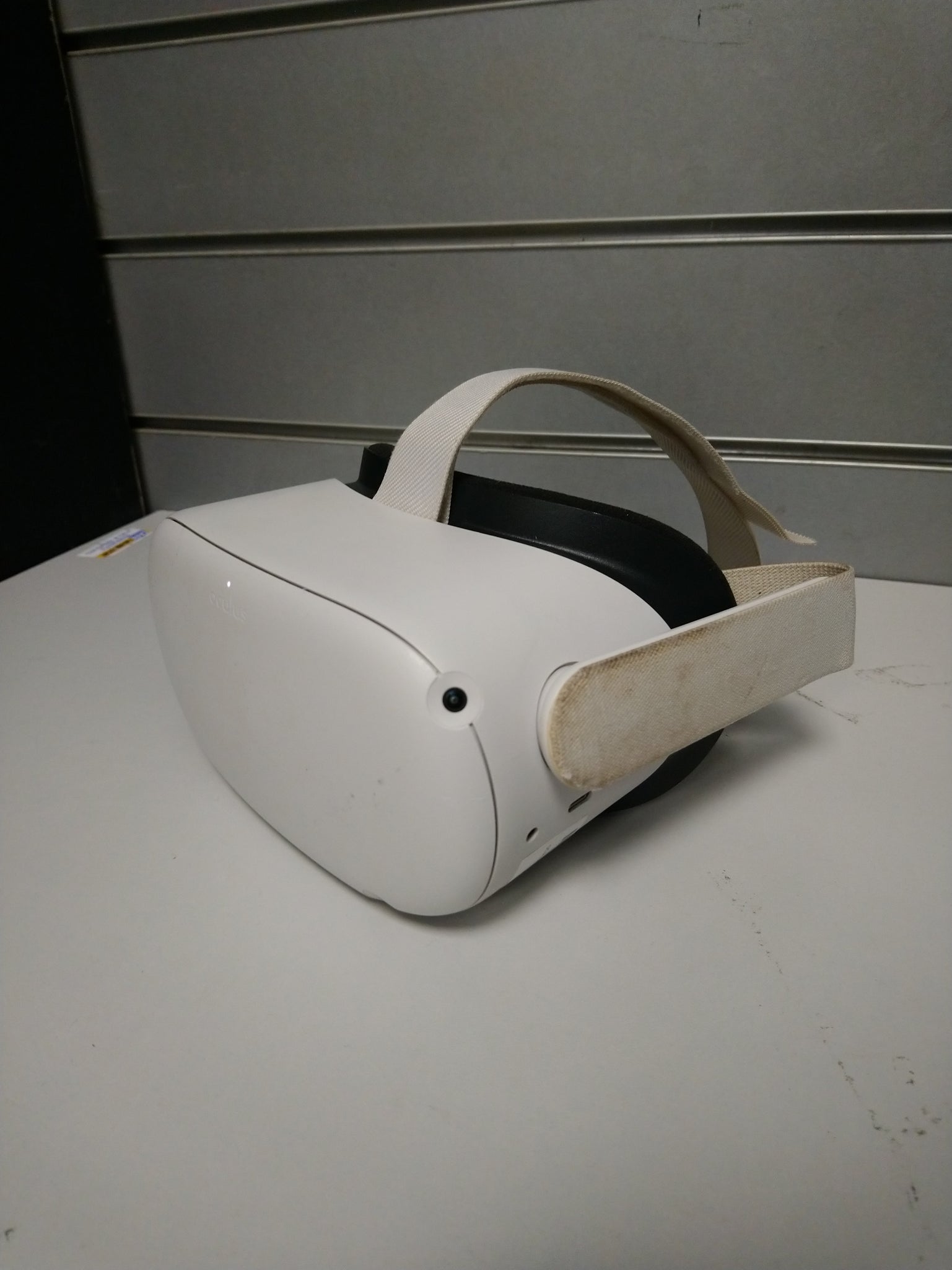 Meta - Quest 2 Advanced All-in-One Virtual Reality Headset - 128GB