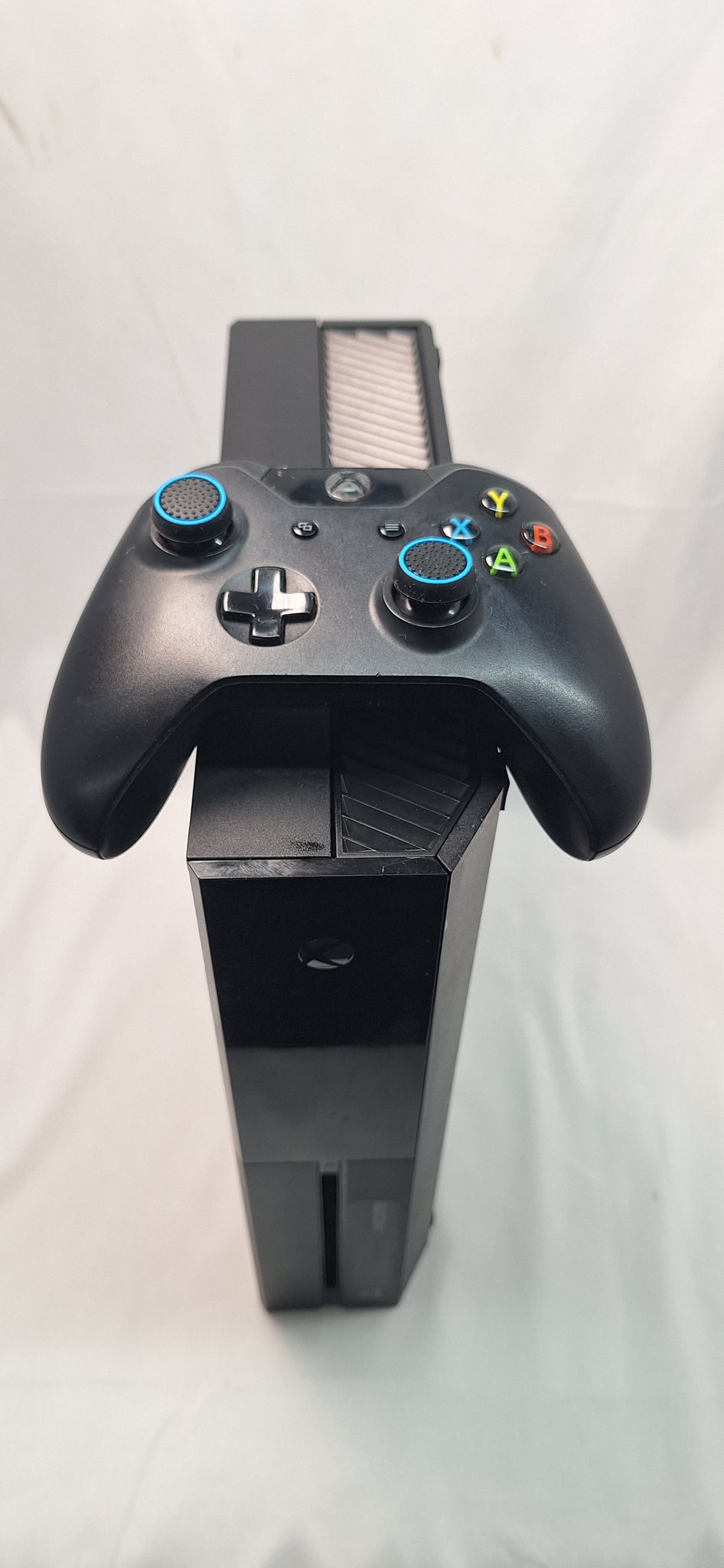 Microsoft Xbox One 500GB black console with 1 controller (new analogue grips) unboxed all leads