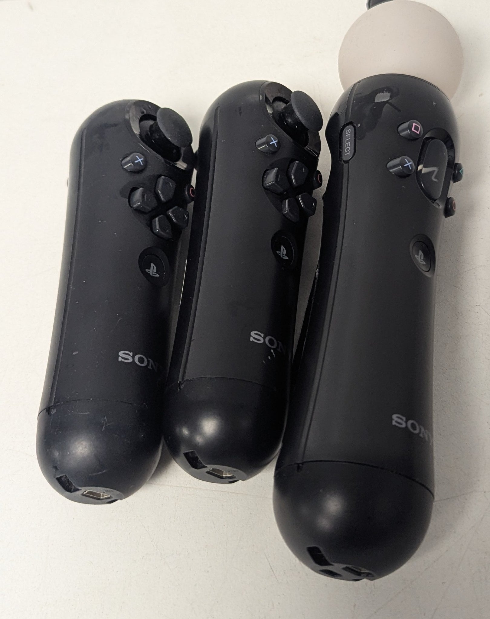 *Collection Only* Sony PlayStation 3 Sony Move Motion Controller & 2 Navigation Controllers