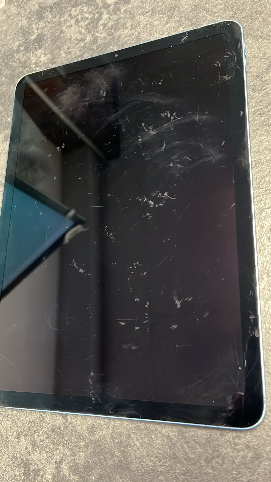 iPad Air 5th Gen 64GB Wi-Fi + 5G Blue
