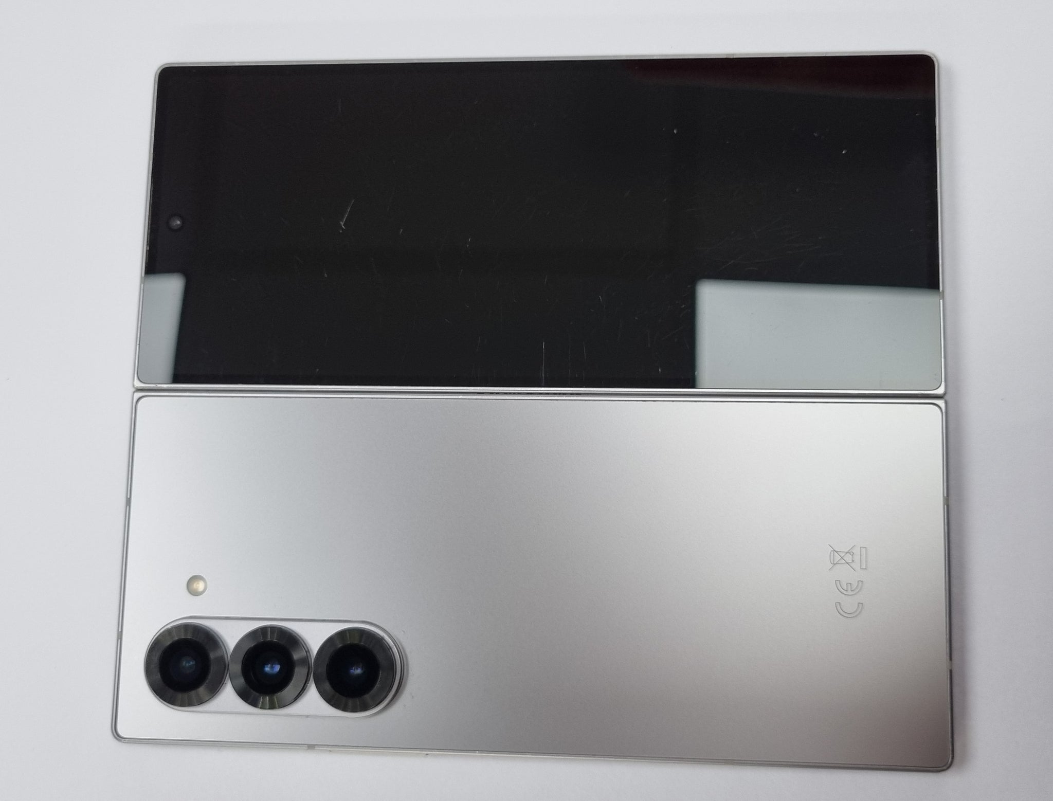 Samsung galaxy Z Fold 6 5G 256gb silver Unlocked