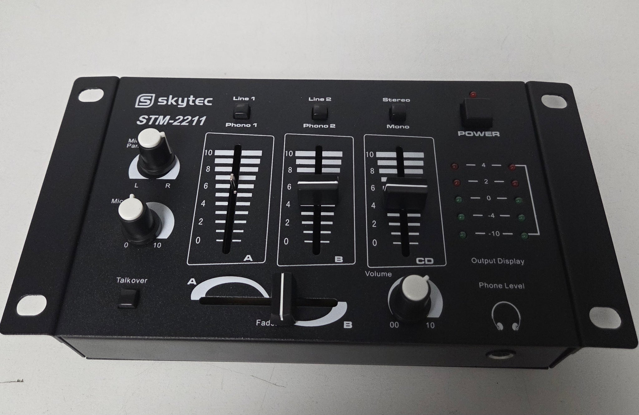 Skytec DJ Mixers STM-2211 3-Channel Mixer Black