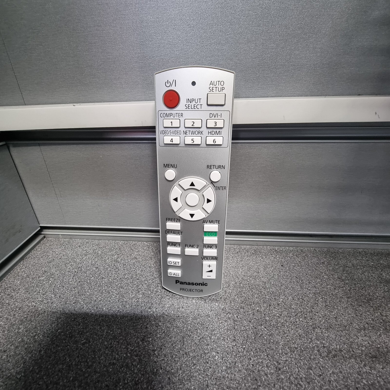 Panasonic PT-LX26 XGA Projector (pt-lx26)