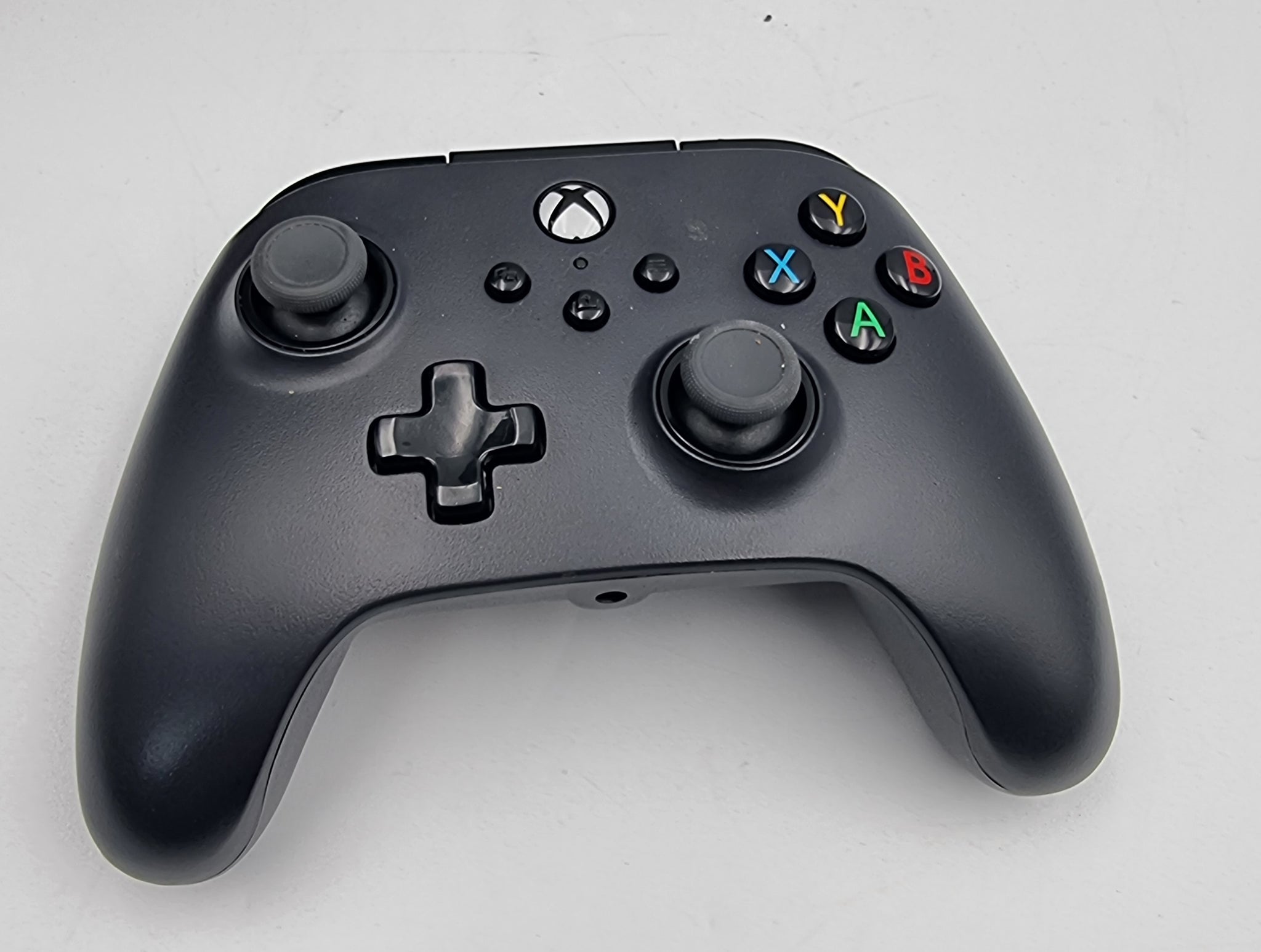 Microsoft Xbox One 500GB black gameing Console with 1 x power A controller and all leads UNBOXED