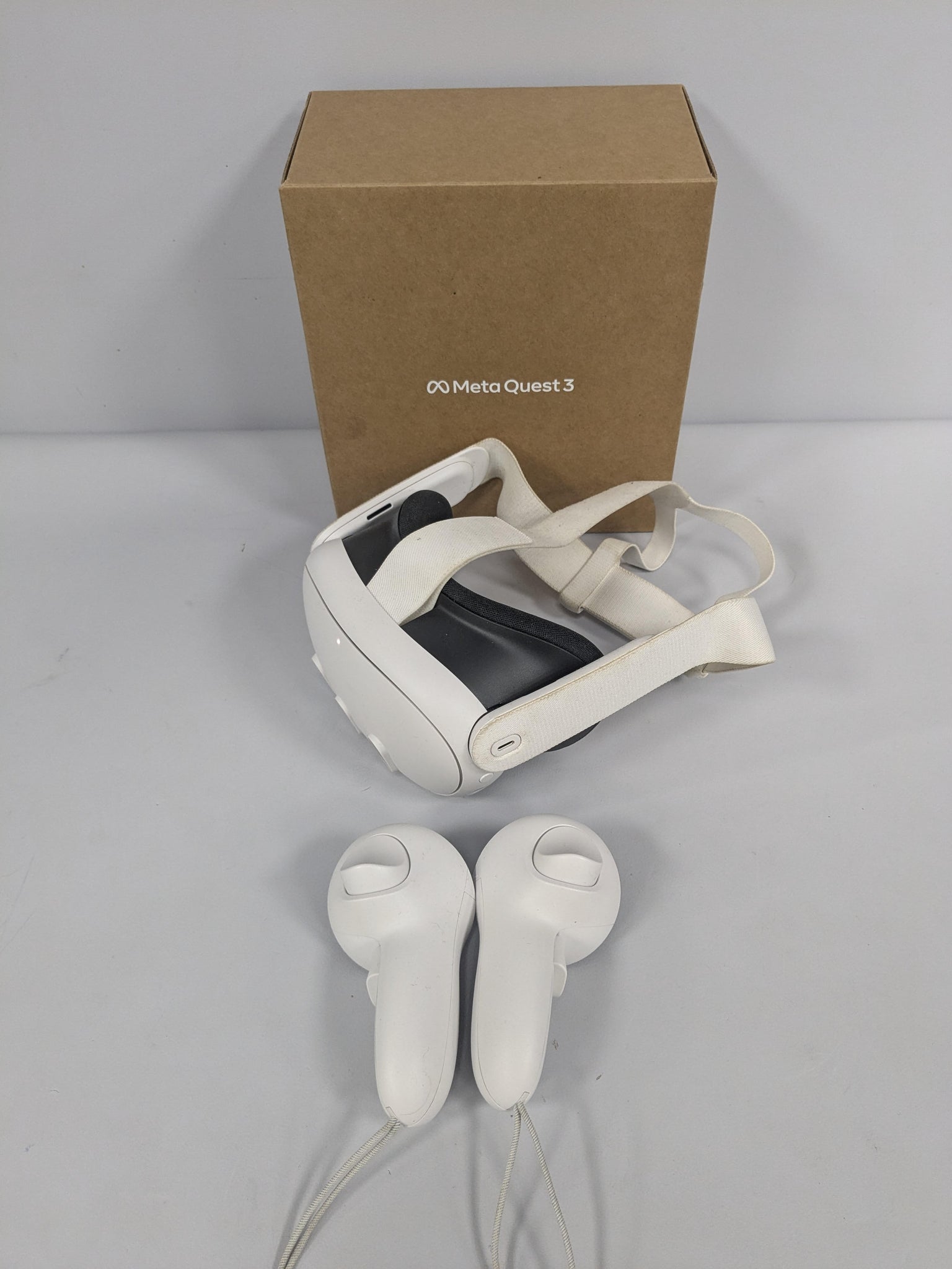 Meta Quest 3 All-in-One Mixed Reality Headset, 128GB