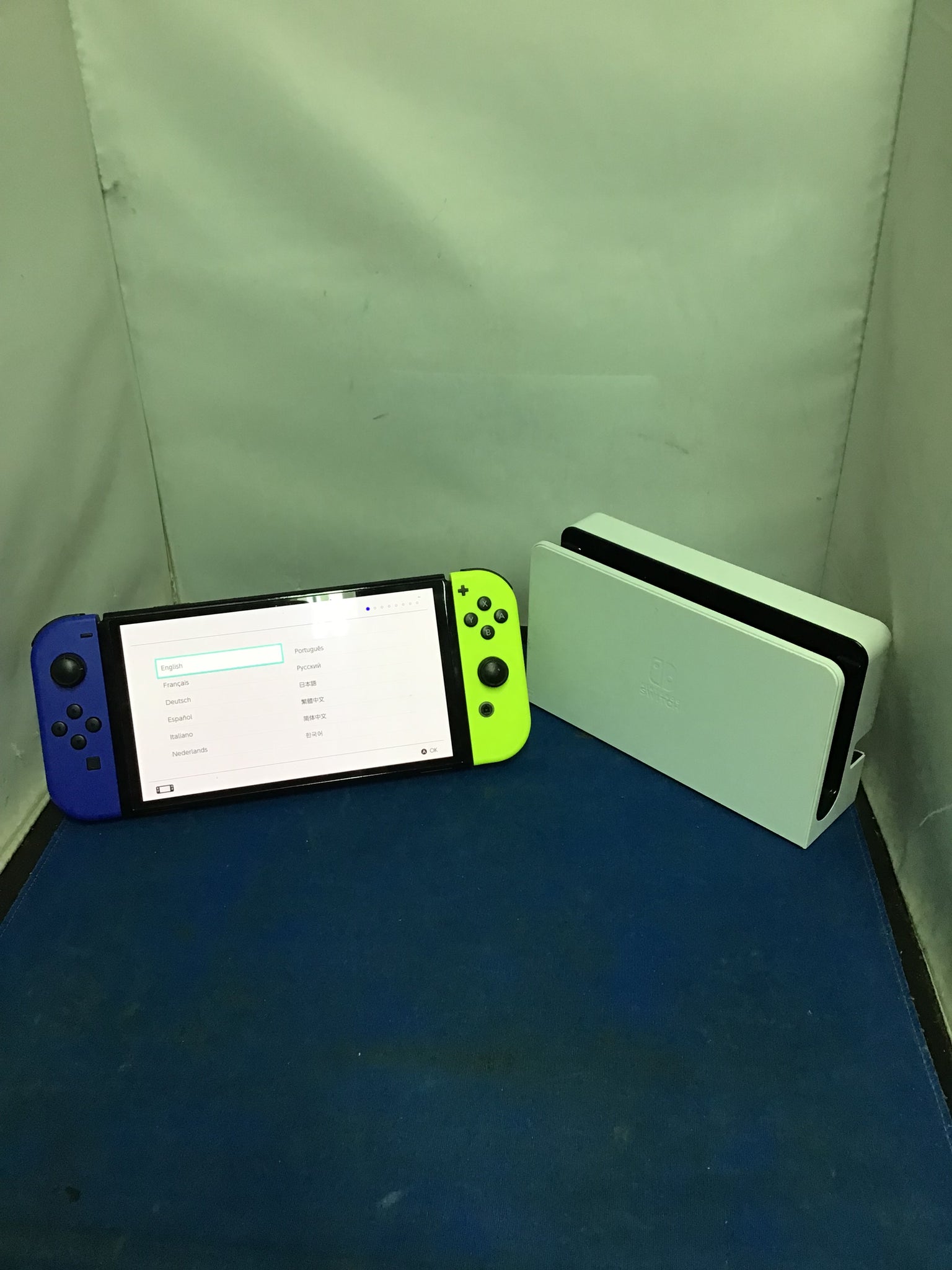 Nintendo Switch Oled - 64GB Storage